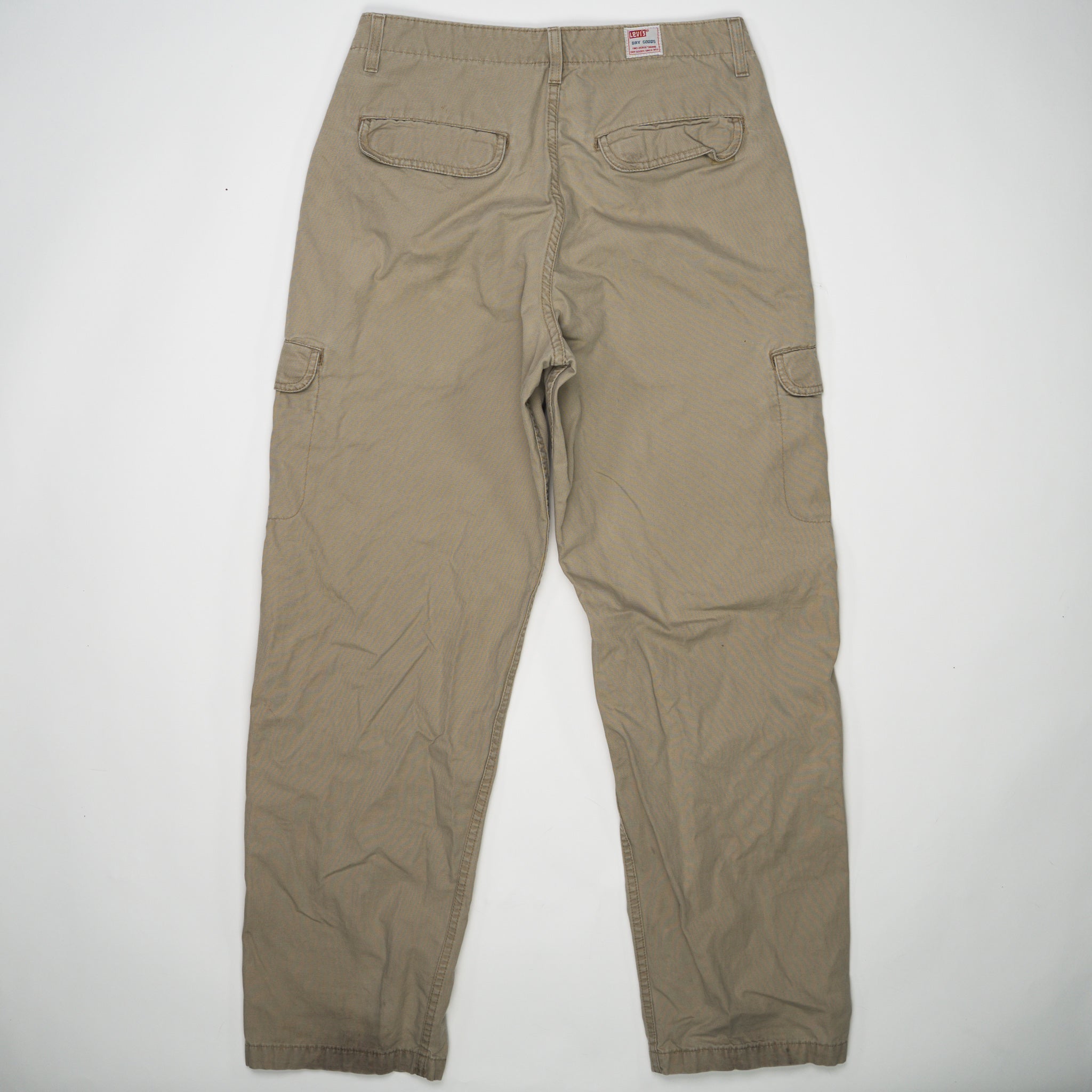 Vintage Beige Levi Cargo Pants (30 x 30) | Rebalance Vintage.