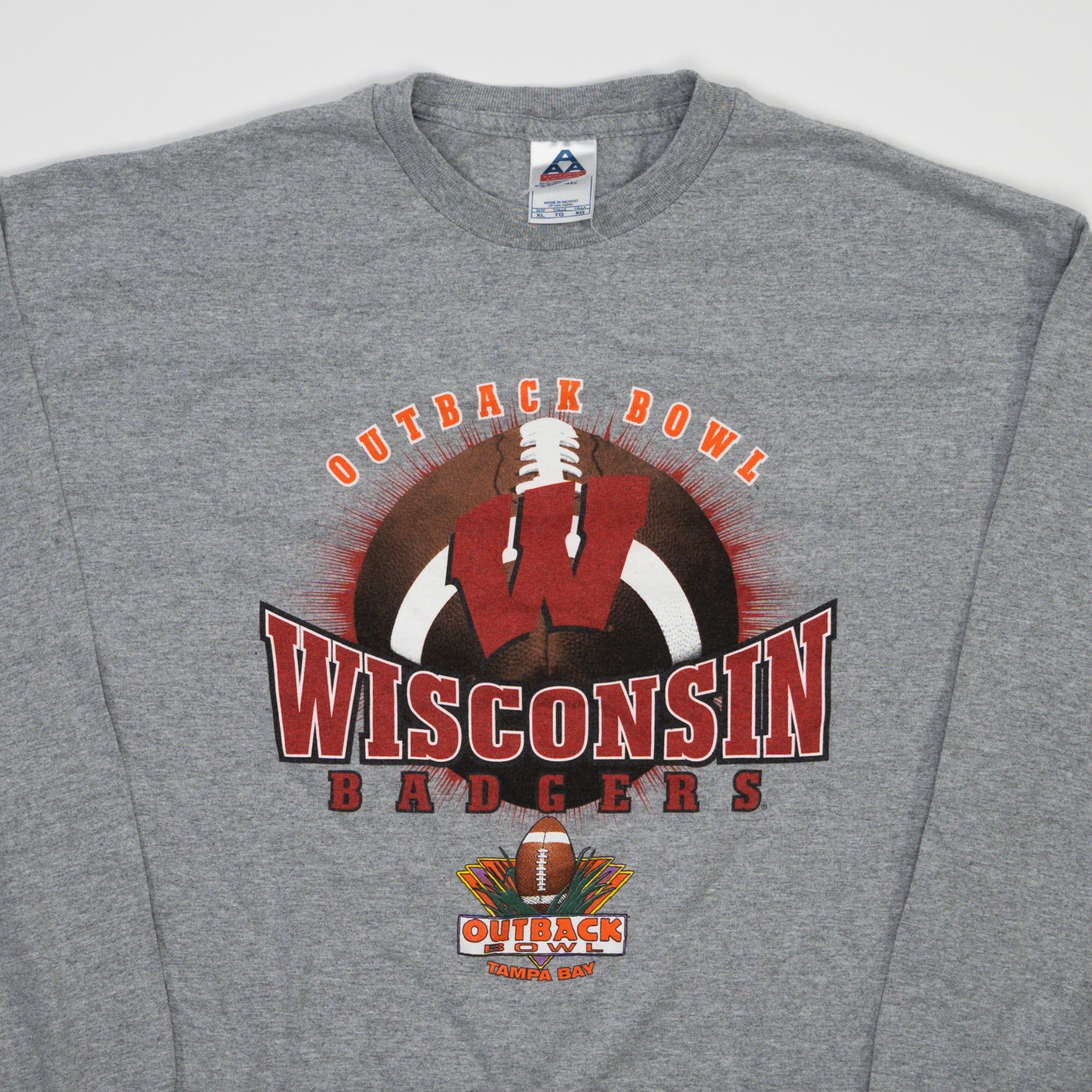 Vintage Outback Bowl Wisconsin Badgers Long Sleeve (L)
