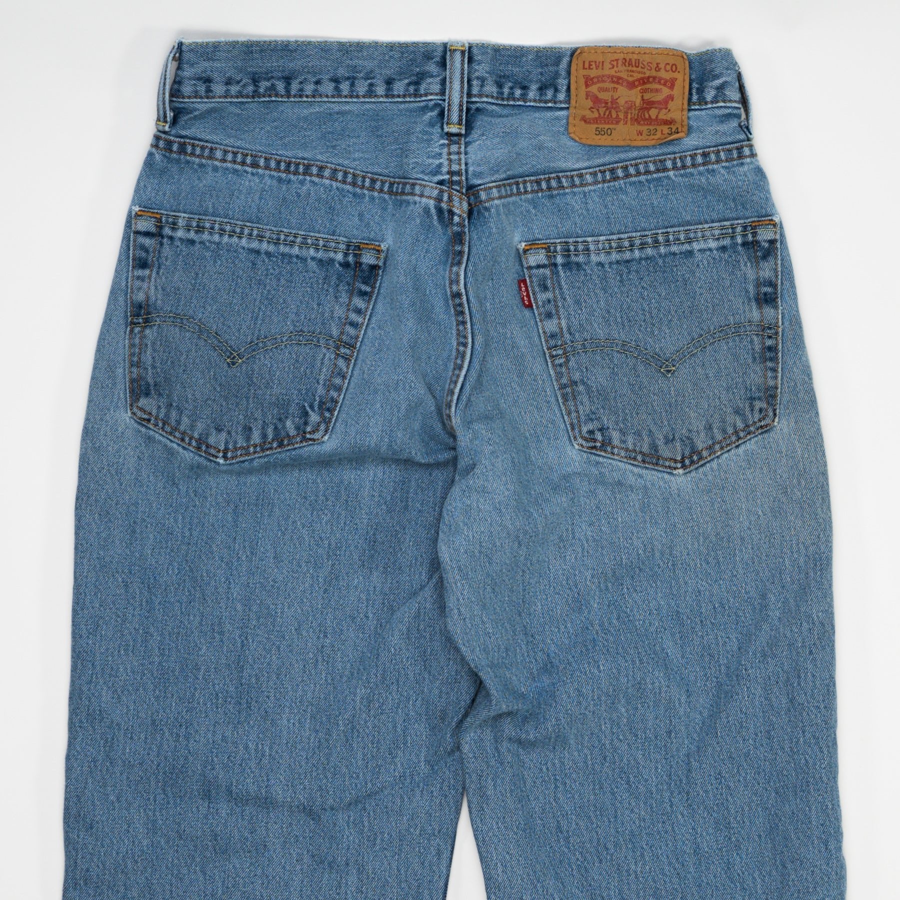 Vintage Blue 550 Levi Jeans (32 x 34) | Rebalance Vintage.