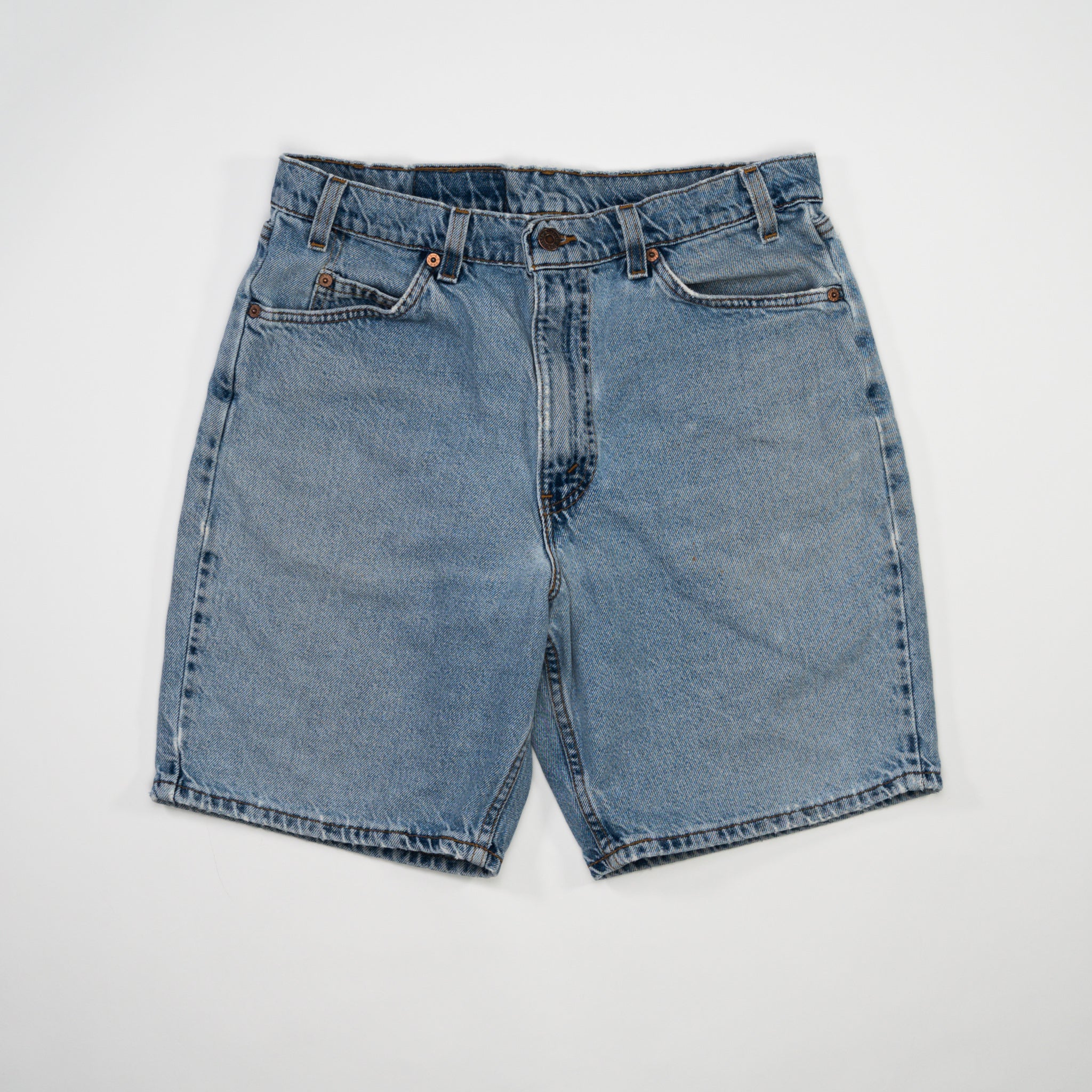 Vintage Light Blue 550 Levi Jean Shorts (34 x 9)