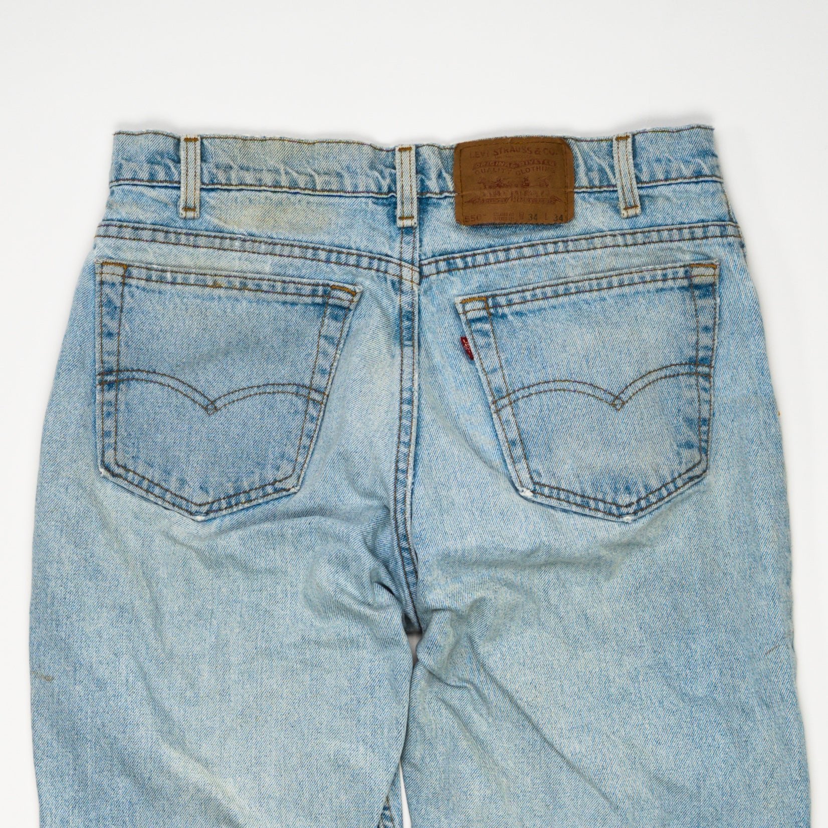 Vintage Washed Light Blue 550 Levi Jeans (34 x 32) | Rebalance Vintage.