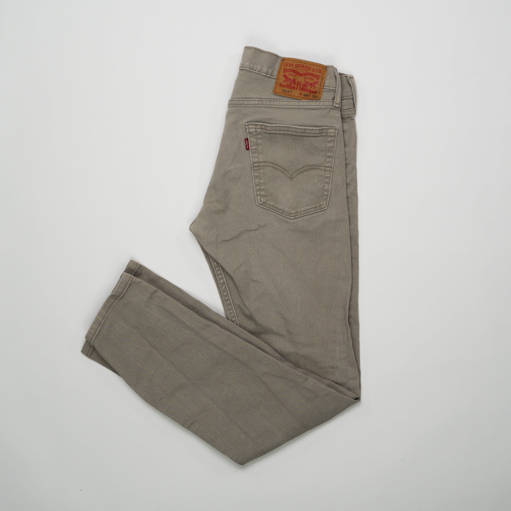 Vintage Beige 513 Levi Jeans (30 x 32) | Rebalance Vintage.