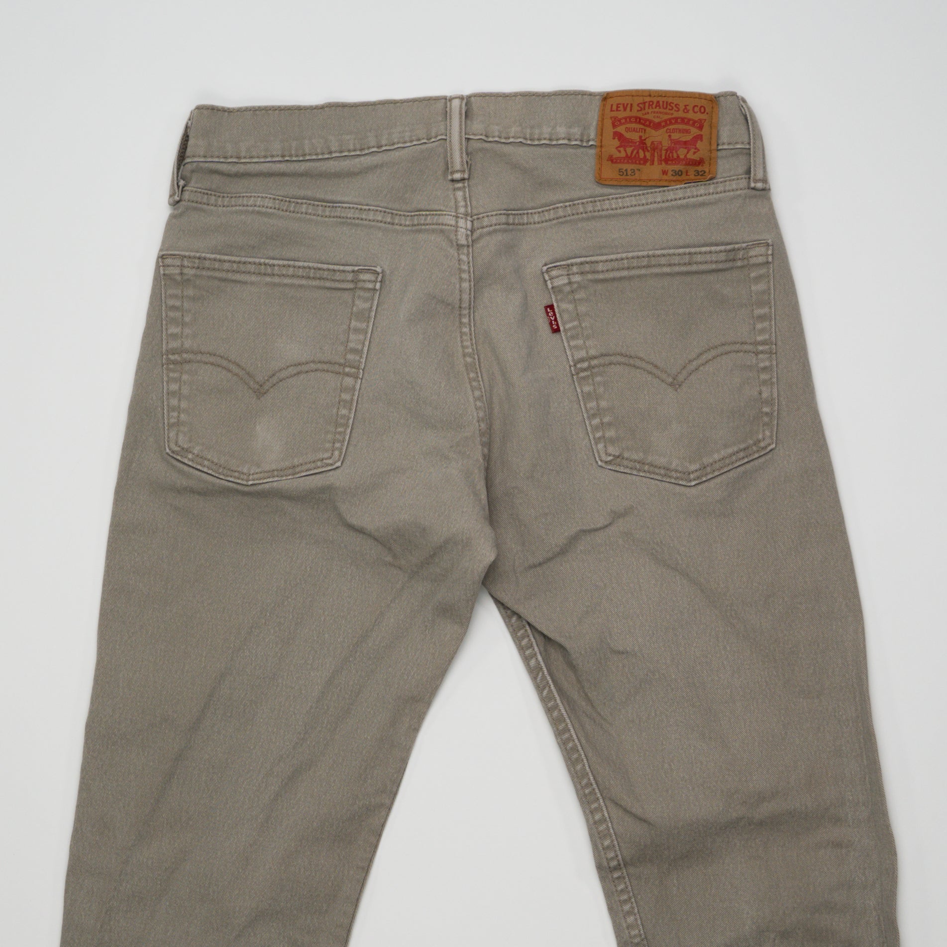 Vintage Beige 513 Levi Jeans (30 x 32) | Rebalance Vintage.