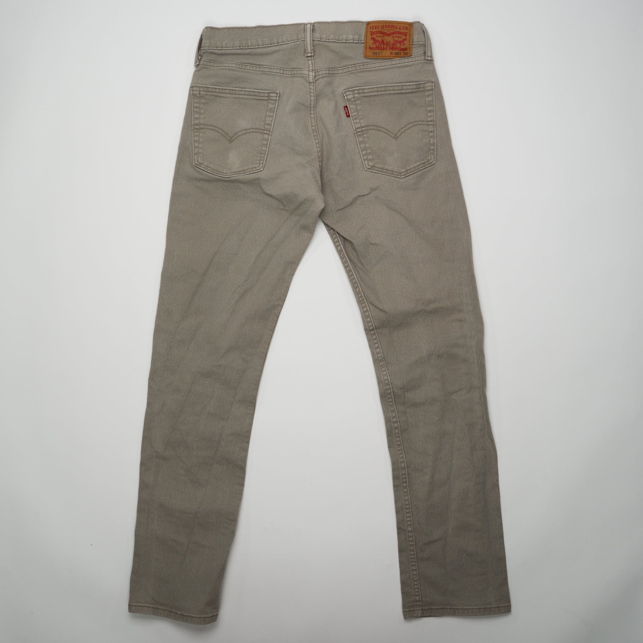 Vintage Beige 513 Levi Jeans (30 x 32) | Rebalance Vintage.