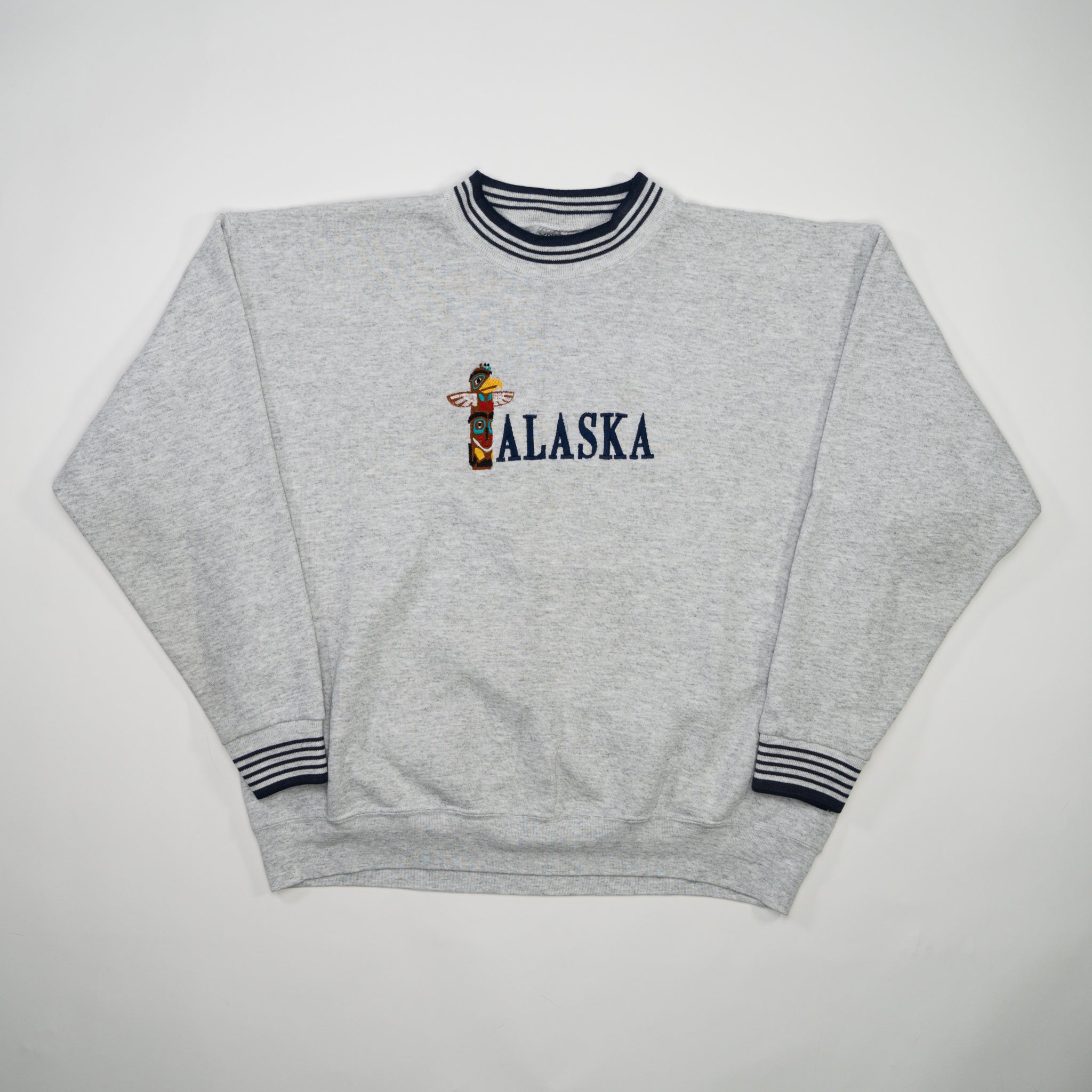 Vintage 90s Grey Alaska Totem Crewneck (L)