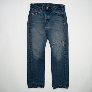 Vintage Dark Blue Ripped Levi Jeans (30 x 28) | Rebalance Vintage.