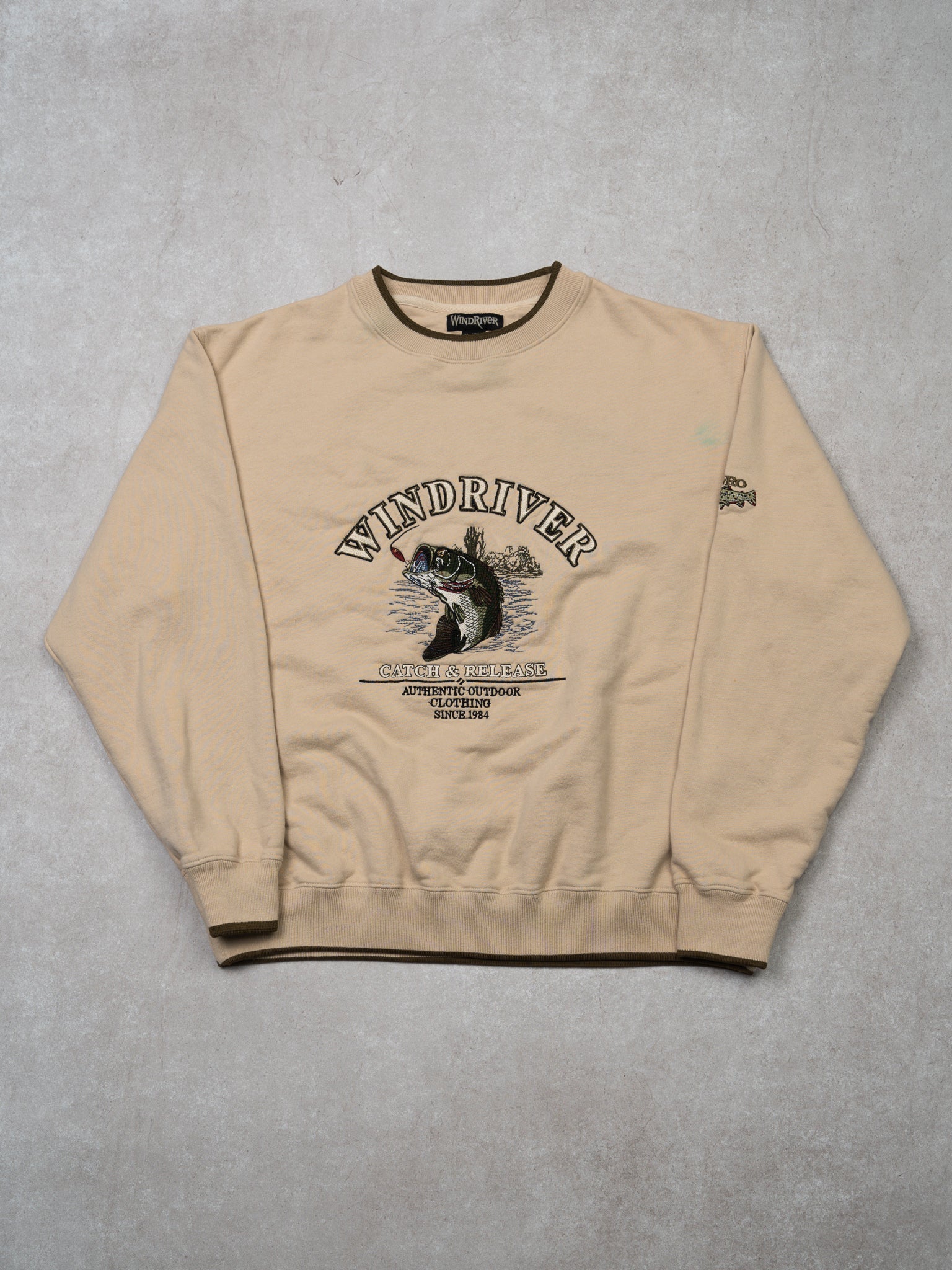 Vintage Beige Wind River Fishing 'Catch + Release' Crewneck (L)