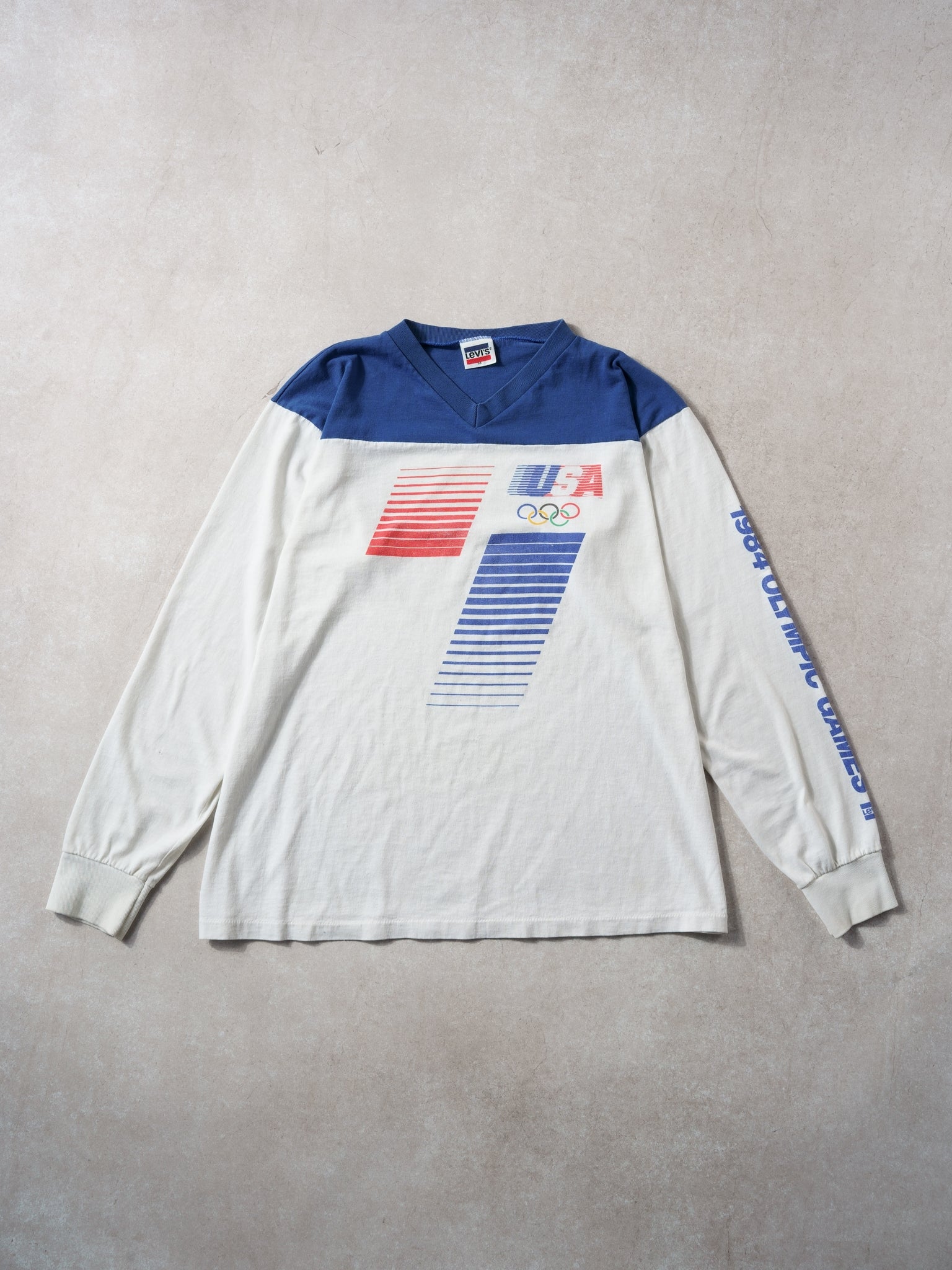 Vintage 84' Team USA Olympics Games X Levi's Vneck Longsleeve (M)