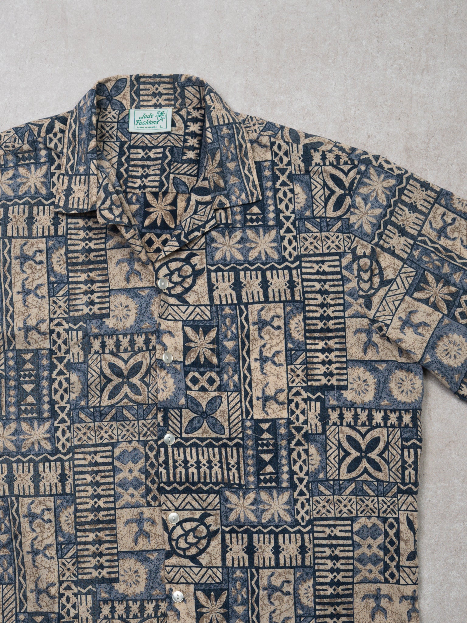 Vintage 90s Blue + Beige Hawaiian Shirt (L)