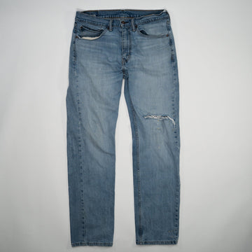 Vintage Light Washed 505 Levis w/ rip (34 x 32) | Rebalance Vintage.