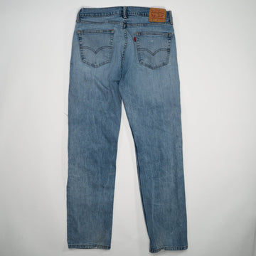 Vintage Light Washed 505 Levis w/ rip (34 x 32) | Rebalance Vintage.