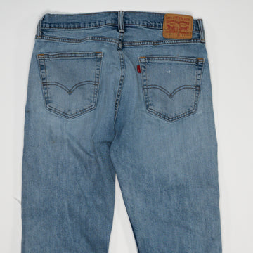 Vintage Light Washed 505 Levis w/ rip (34 x 32) | Rebalance Vintage.