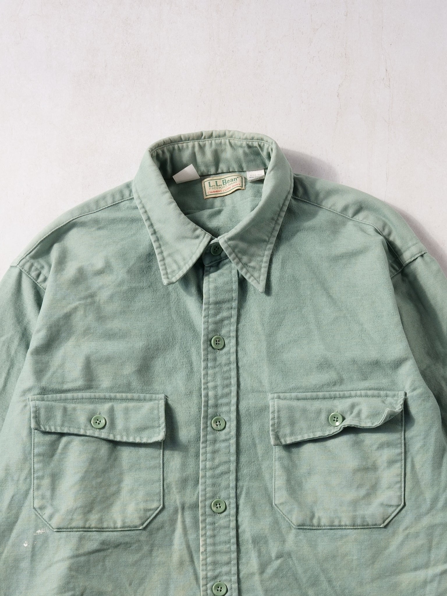 Vinage 90s Washed Sage Green LL Bean Collared Button Up (M/L)
