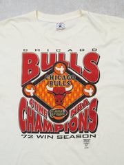 Vintage '96 White Chicago Bulls NBA Finals Champion Tee (L)