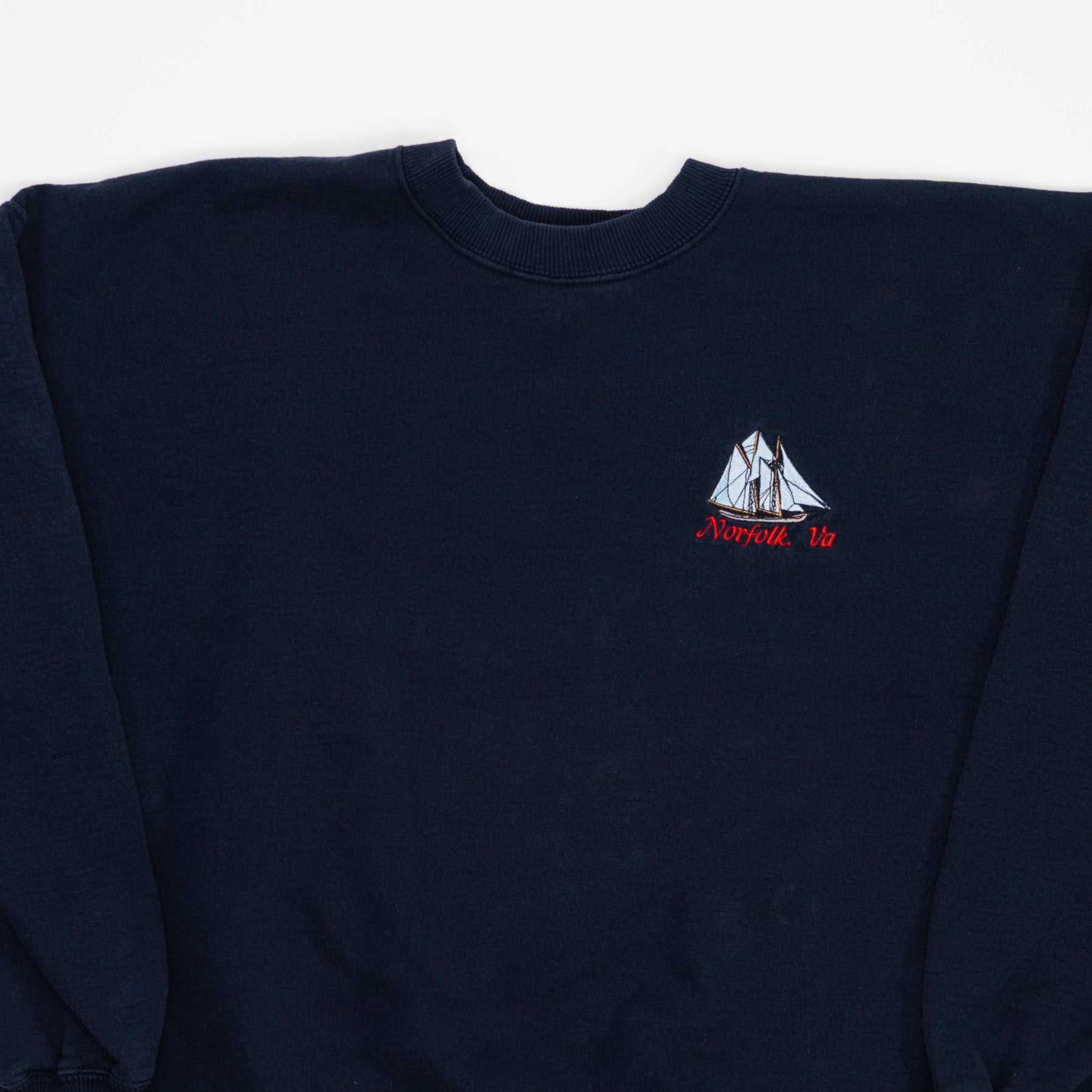 Vintage Navy Norfollk VA Sailboat Crewneck (L)