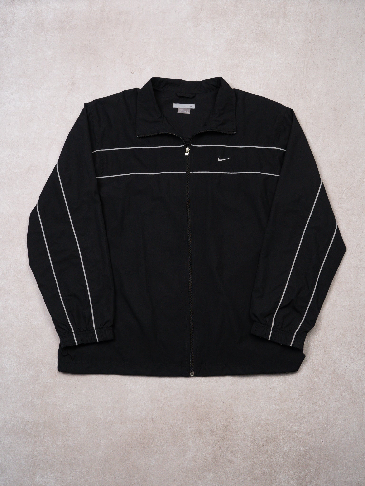 Vintage Y2K Black + White Nike Windbreaker (L)