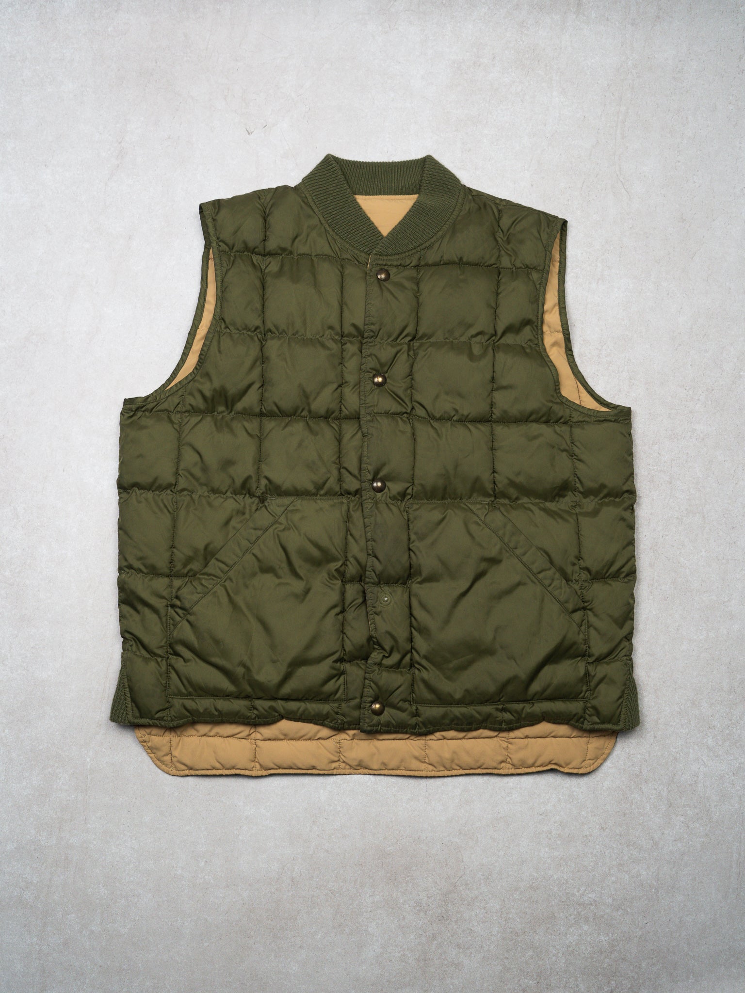 Vintage 80s Green + Beige America Living Puffer Vest (L)