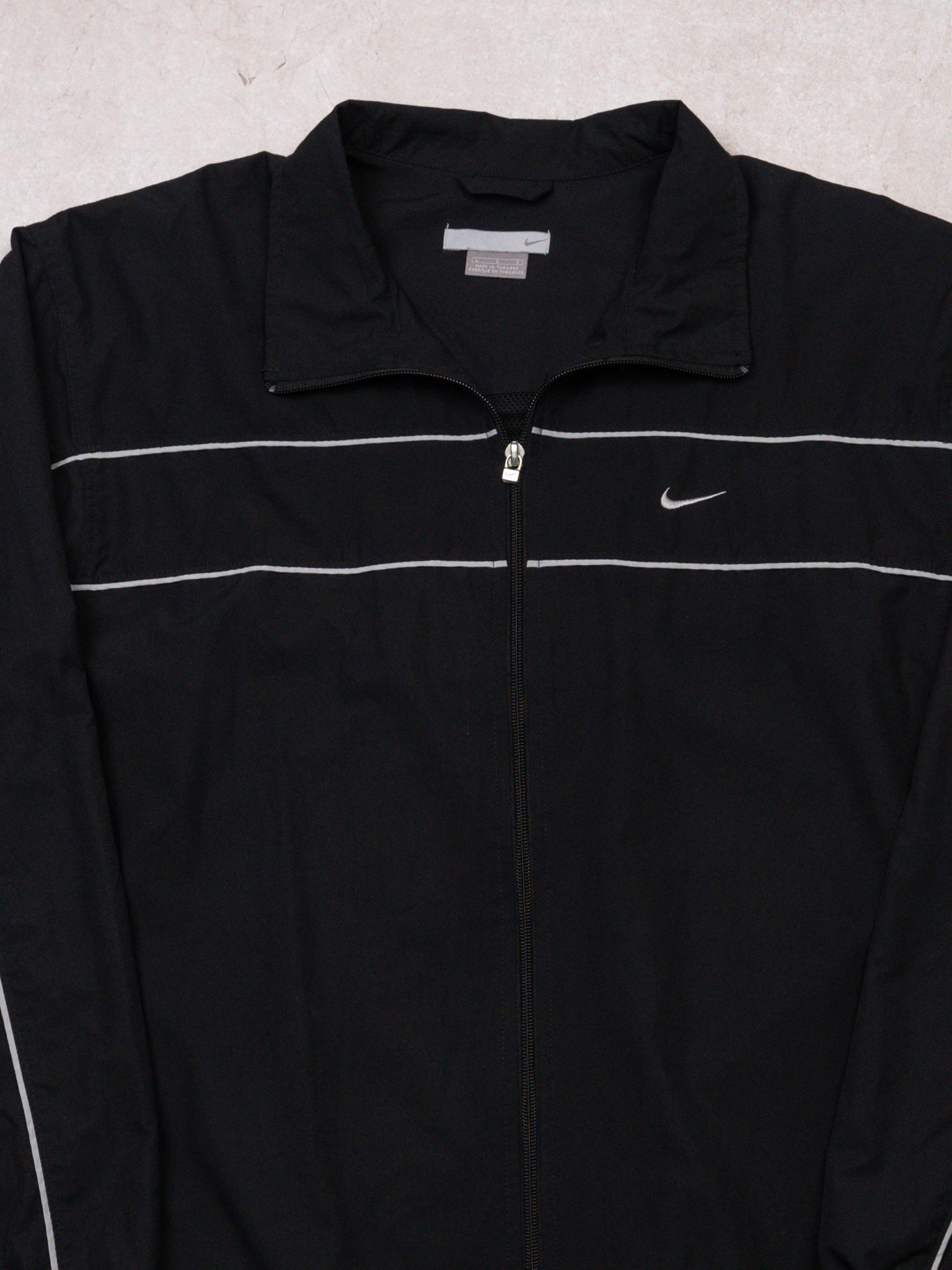 Vintage Y2K Black + White Nike Windbreaker (L)