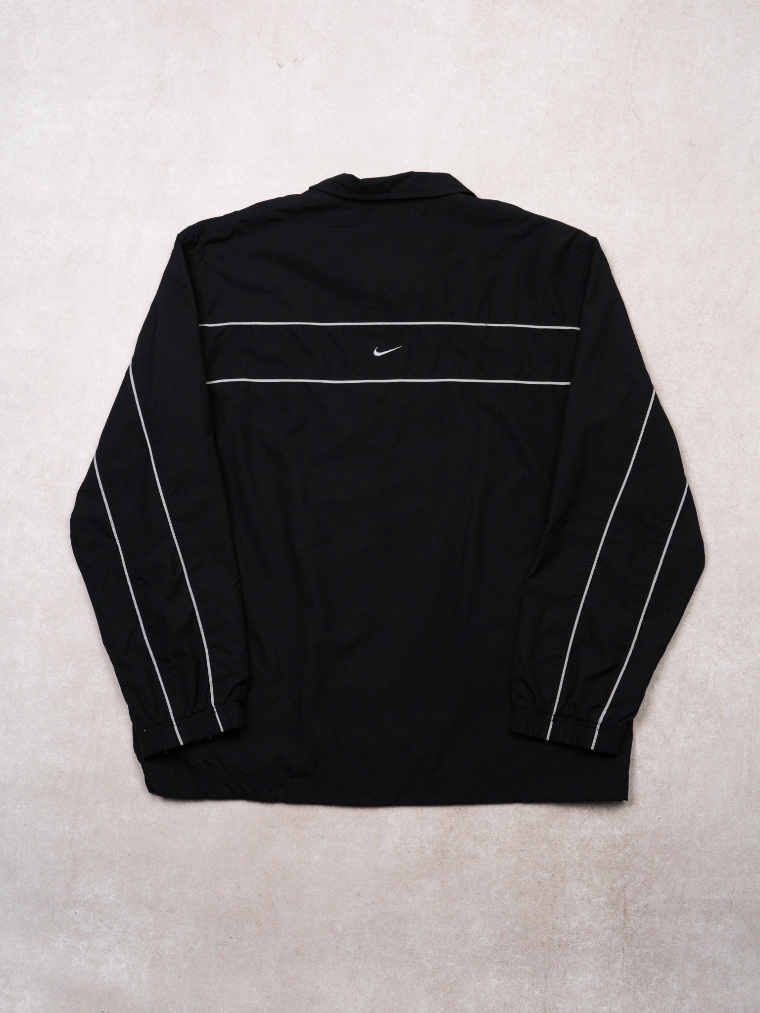 Vintage Y2K Black + White Nike Windbreaker (L)