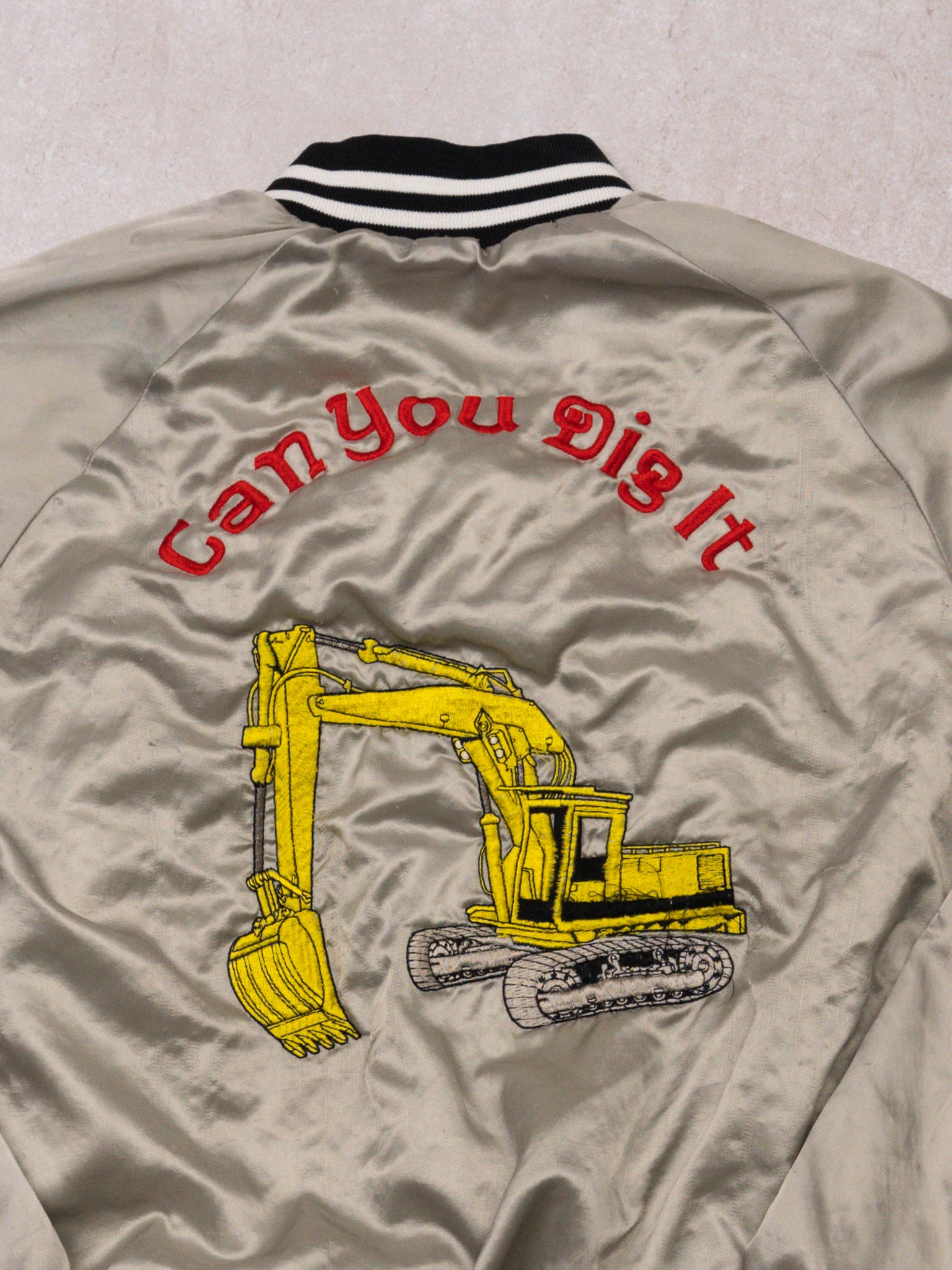 Vintage 80s Grey 'Can You Dig It' Satin Bomber Jacket (M)