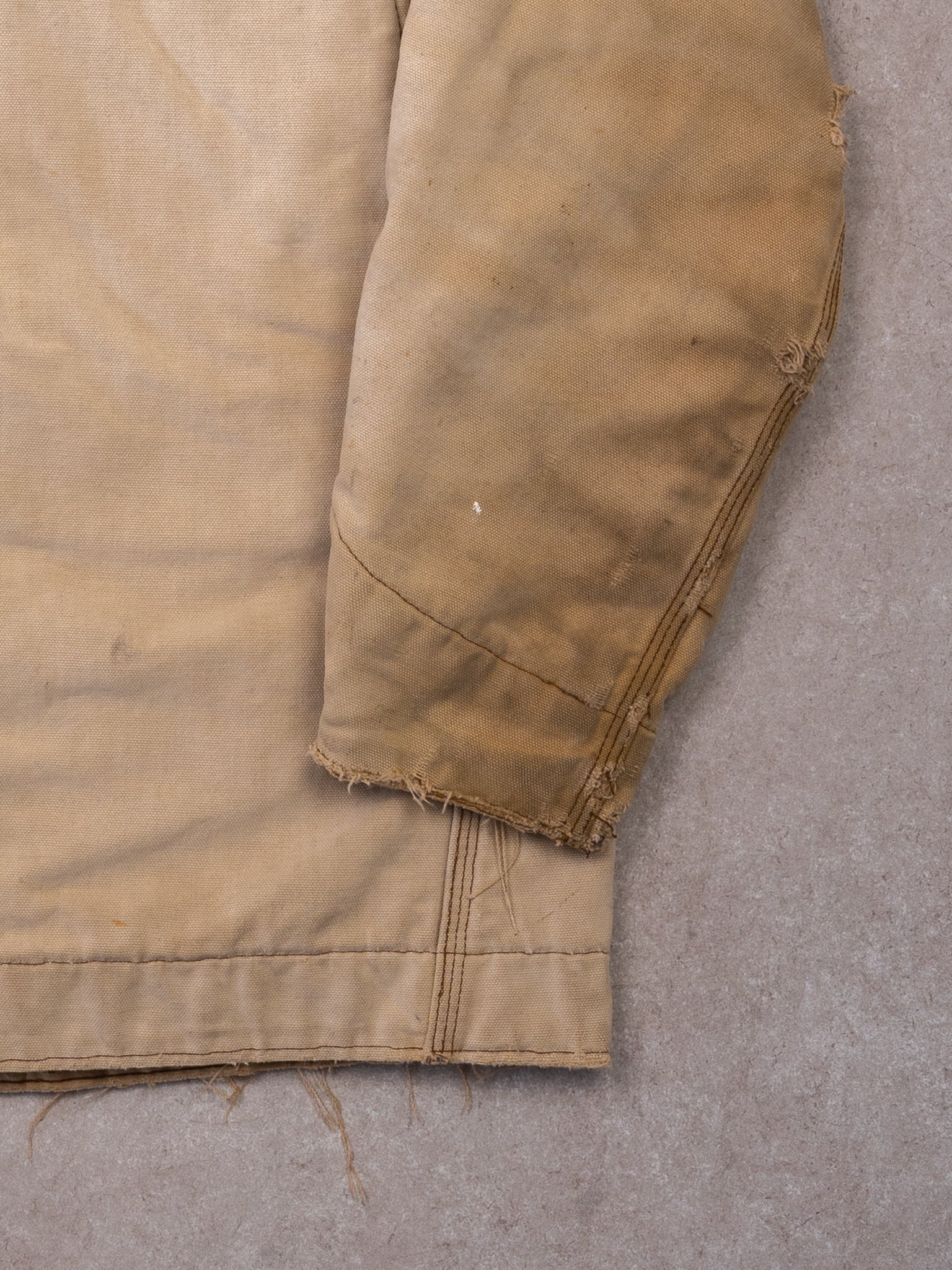Vintage Rugged Biege Carhartt Blanket Lined Duck Chore Jacket (M/L)