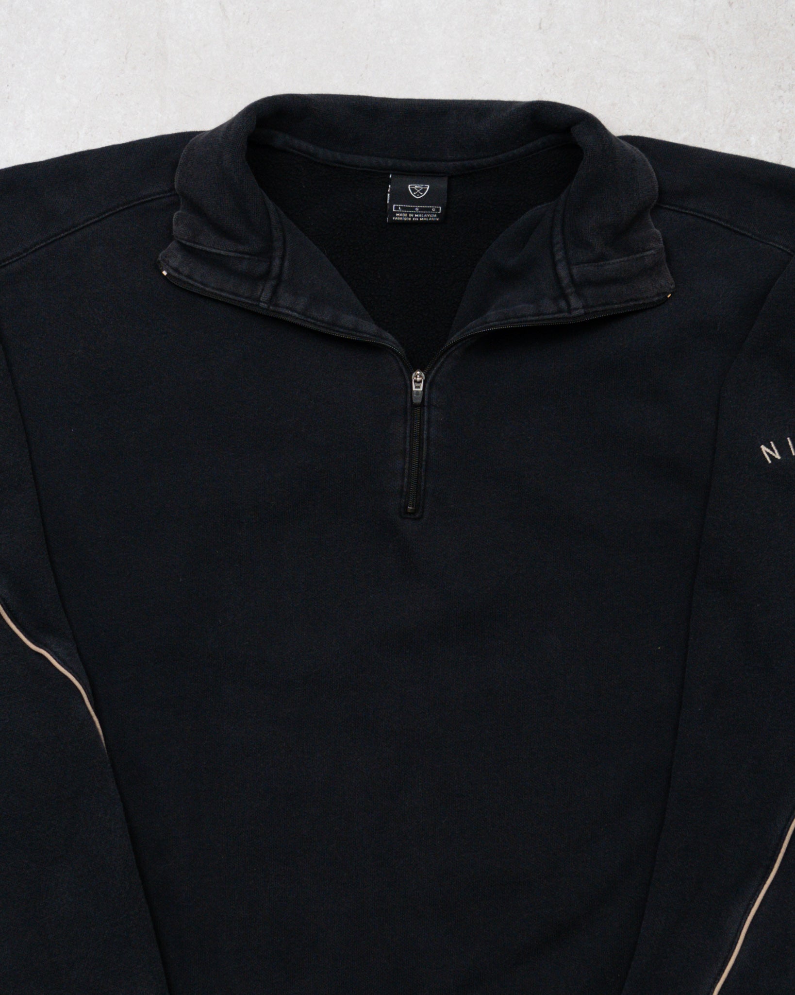 Vintage Y2K Black + Beige Nike Golf 1/4 Zip Sweater (XL)