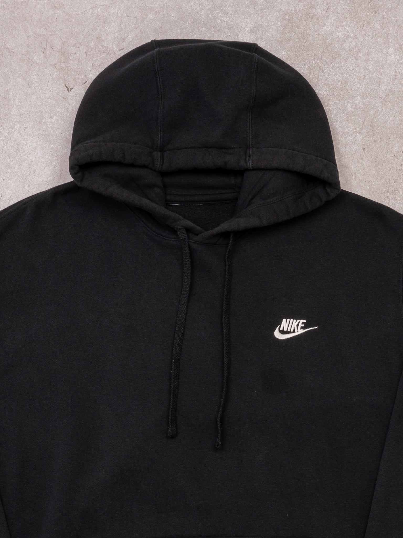 Vintage Y2K Black Nike Essential Hoodie 2.0 (L)