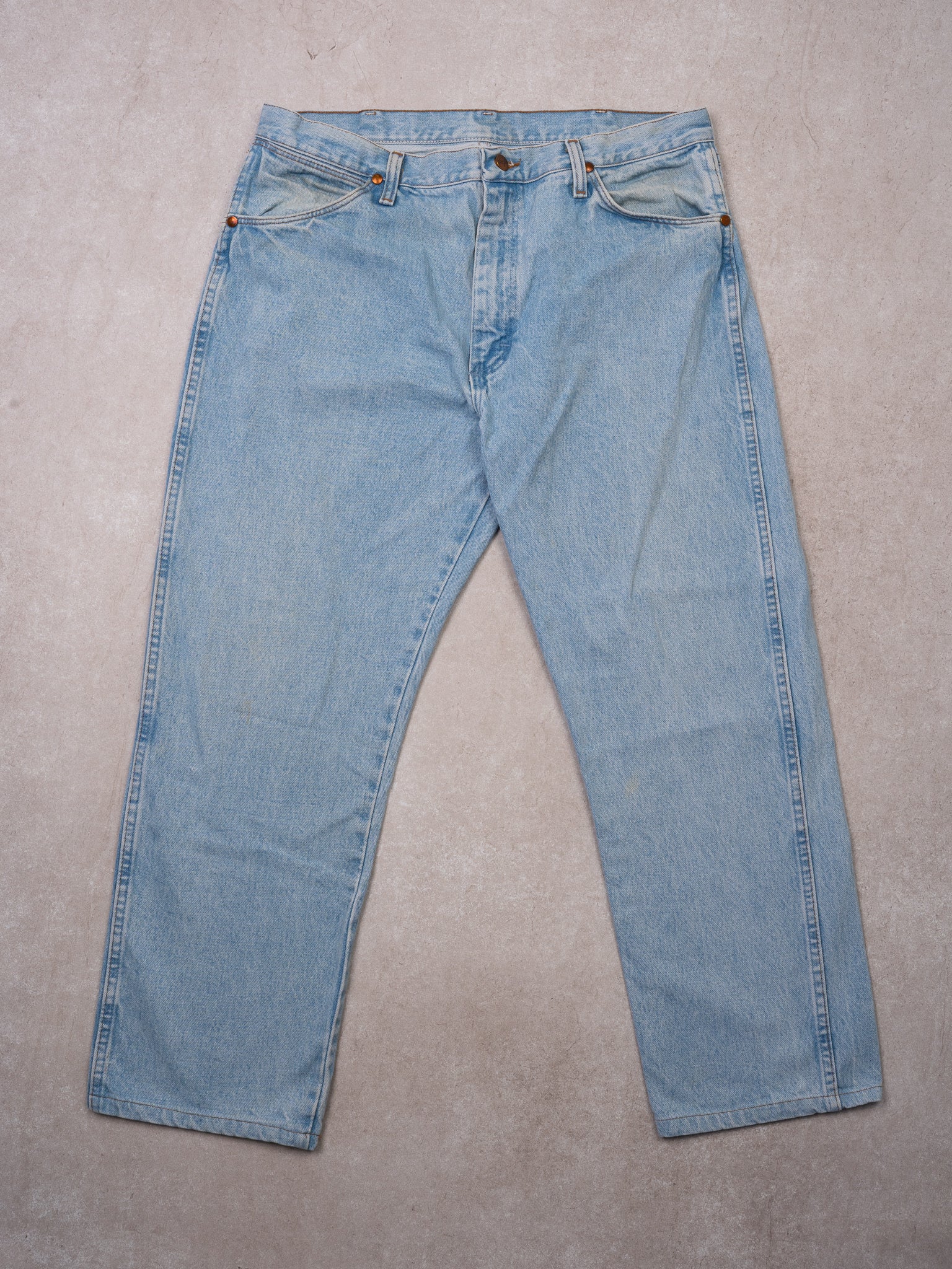 Vintage Light Blue Wrangler Jeans (34 x 28)