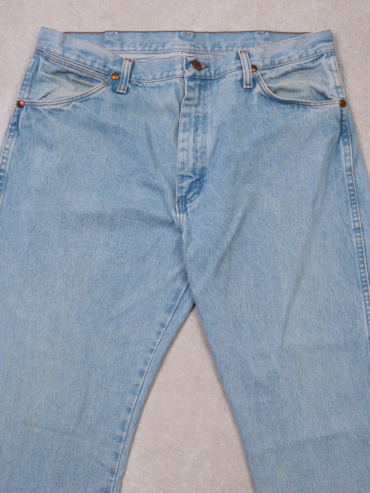 Vintage Light Blue Wrangler Jeans (34 x 28)