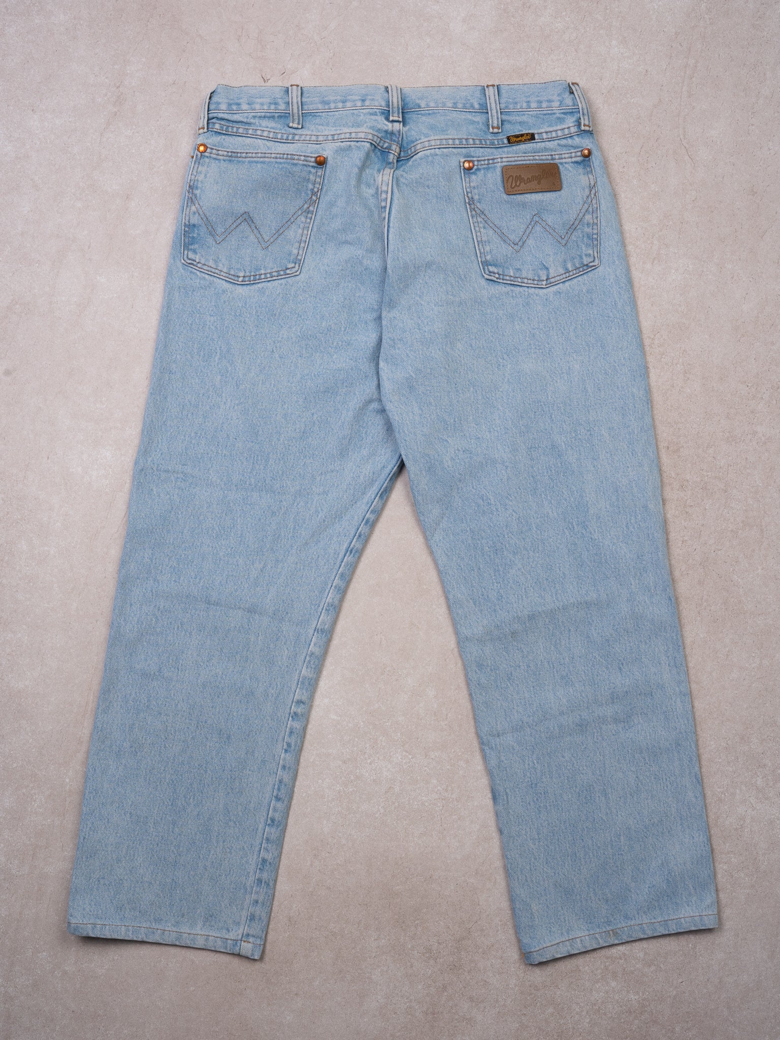 Vintage Light Blue Wrangler Jeans (34 x 28)