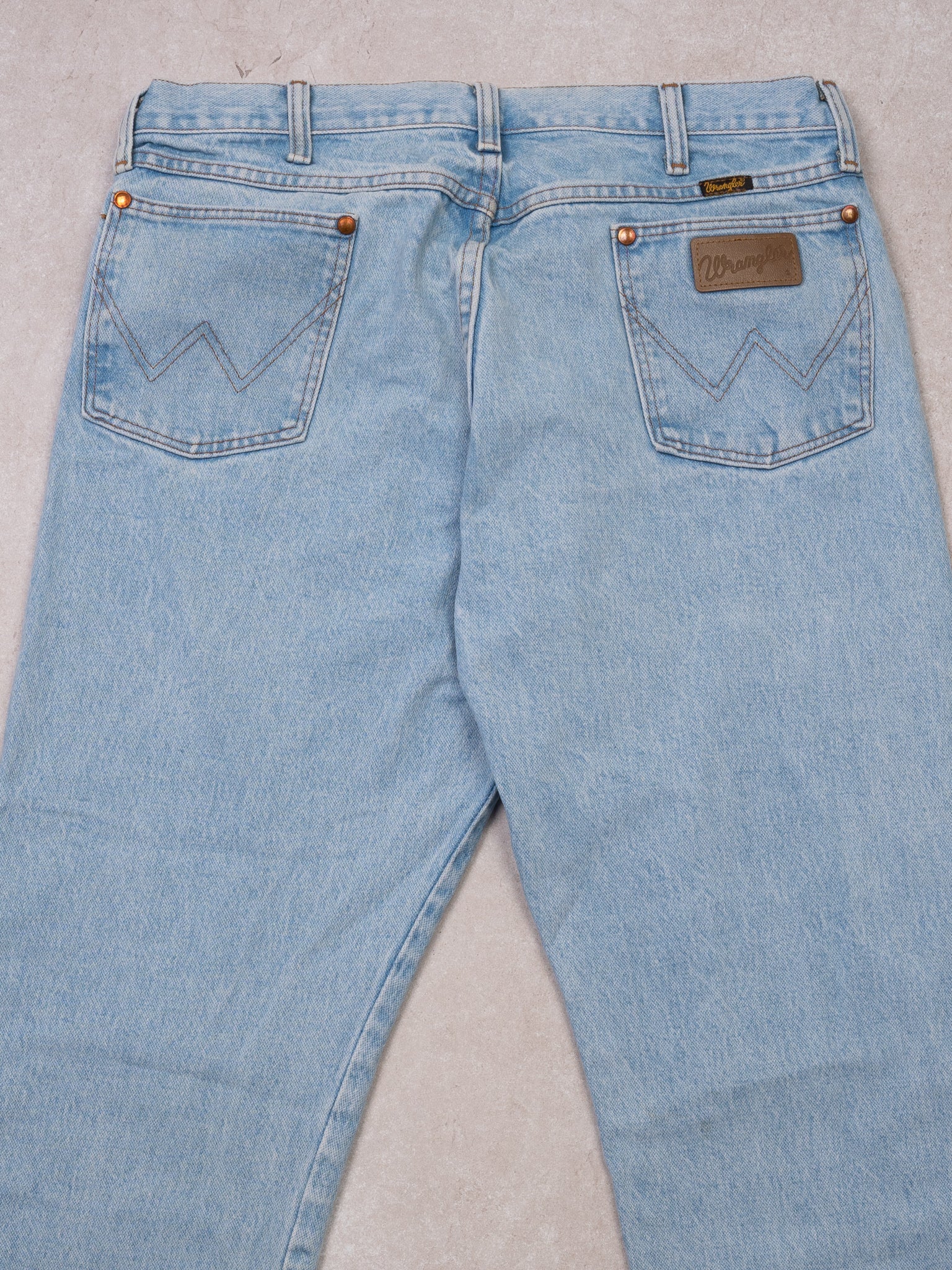 Vintage Light Blue Wrangler Jeans (34 x 28)