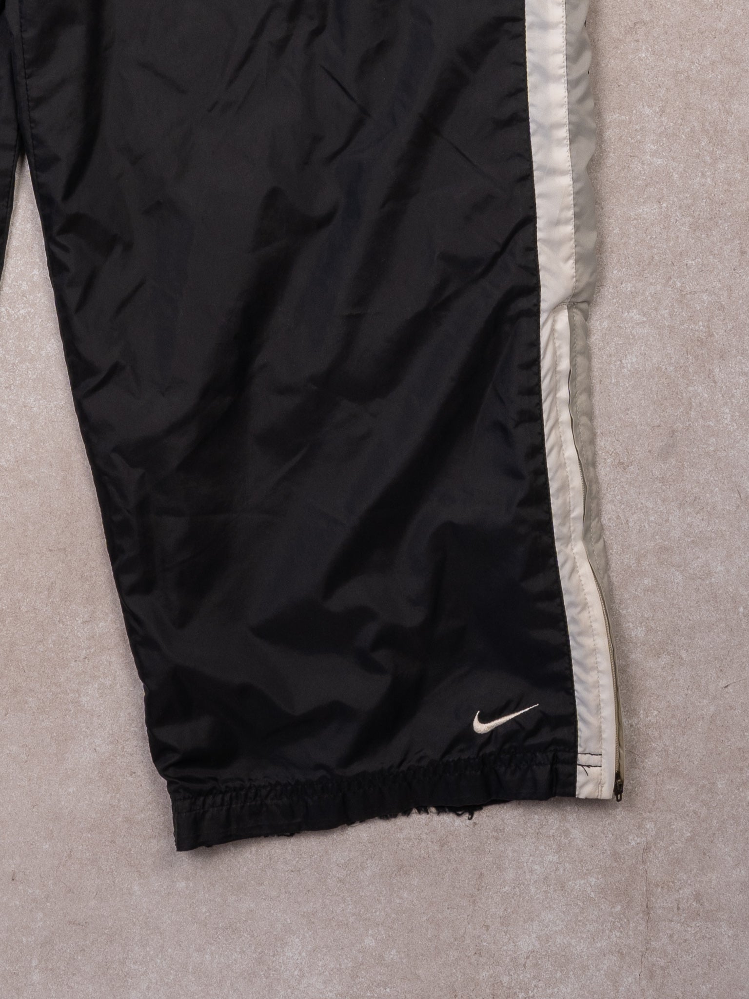 Vintage Y2K Black  + Grey + White Windbreaker Pants (M/L)