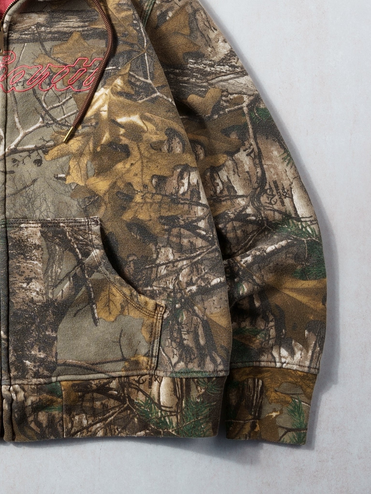 Vintage 90s Realtree Camo and Pink Carhartt Zip Up Hoodie (M)