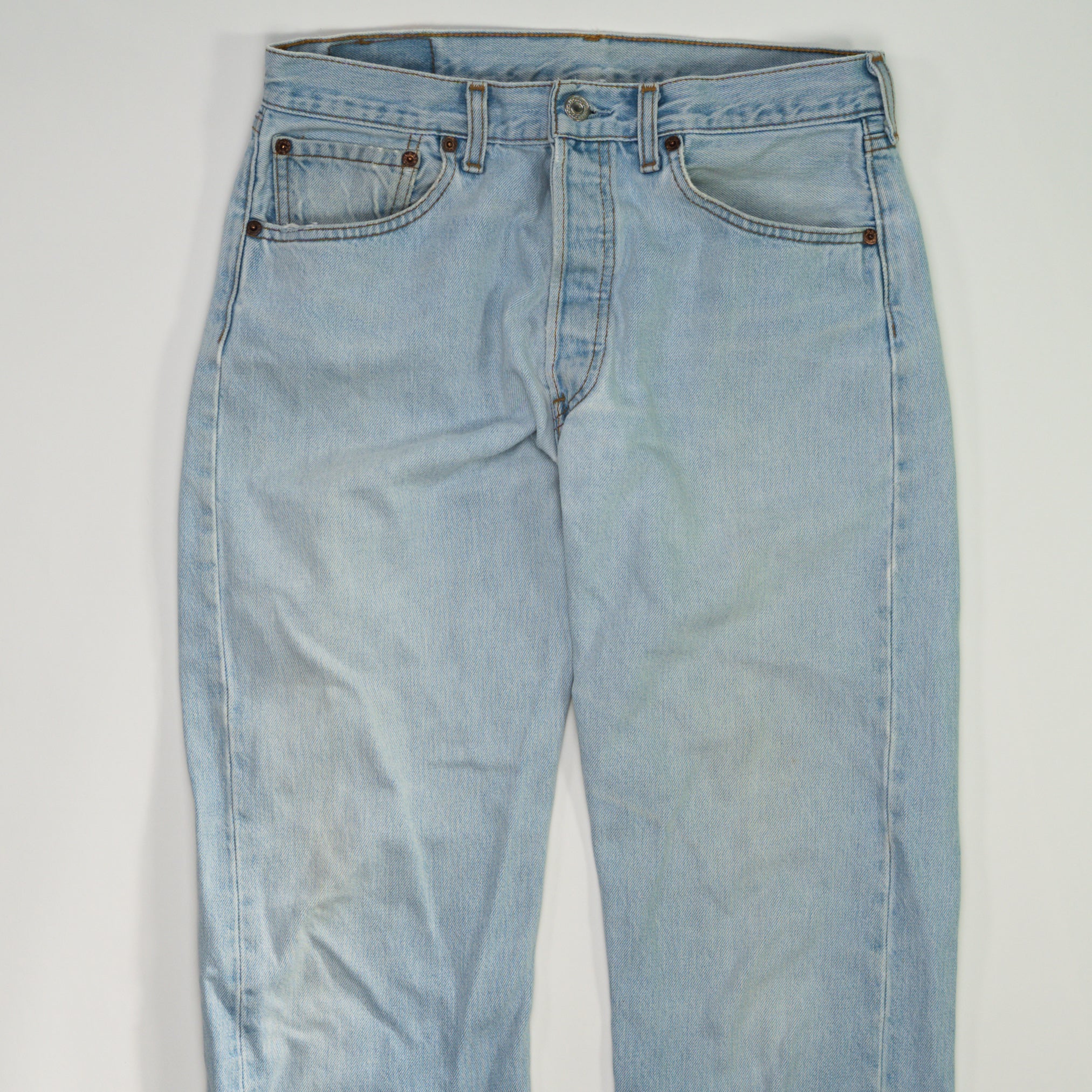 Vintage Light Washed 501 Straight Cut Levi Jeans (32 x 32)