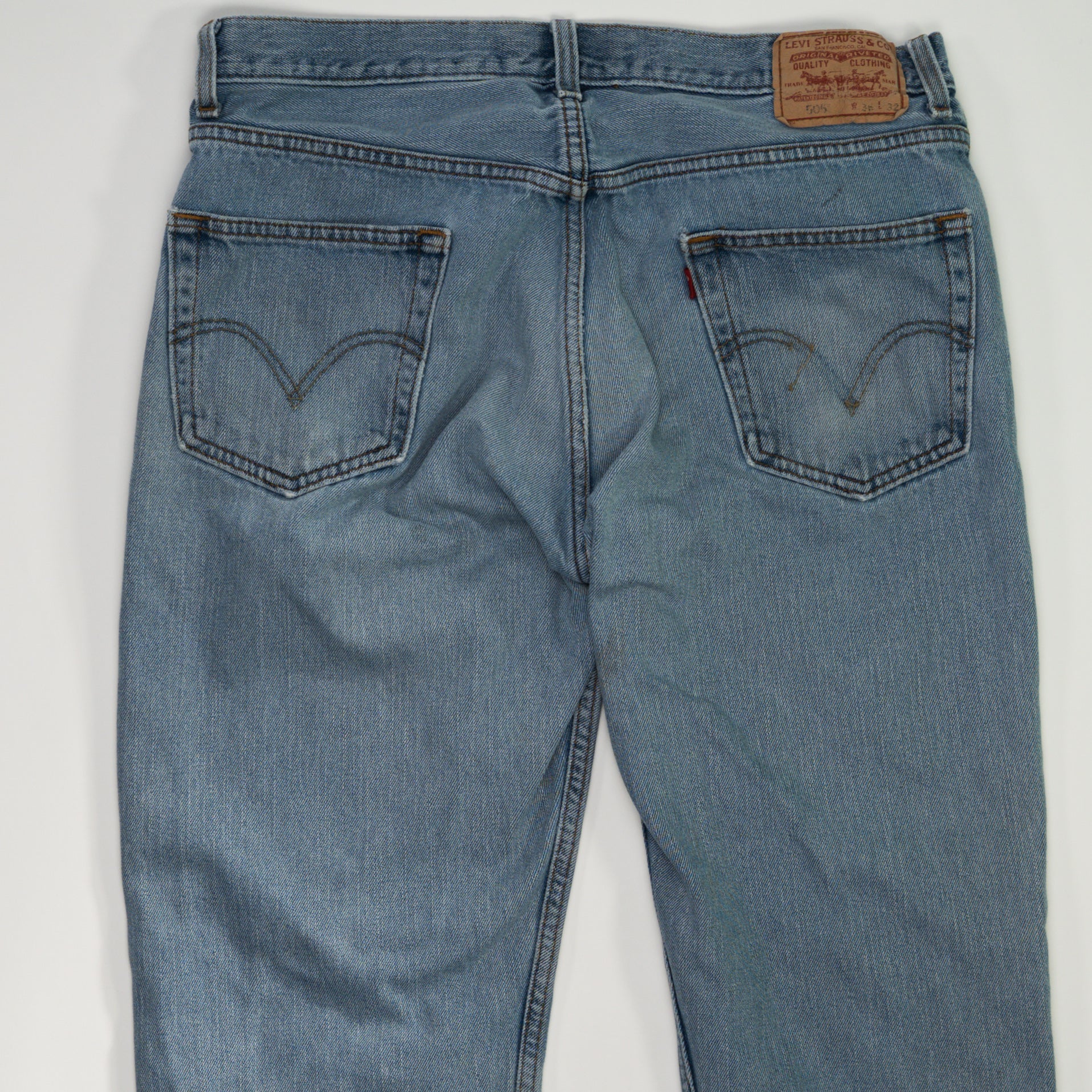 Vintage Blue 505 Regular Fit Levi Jeans w/ Rip (36 x 32)