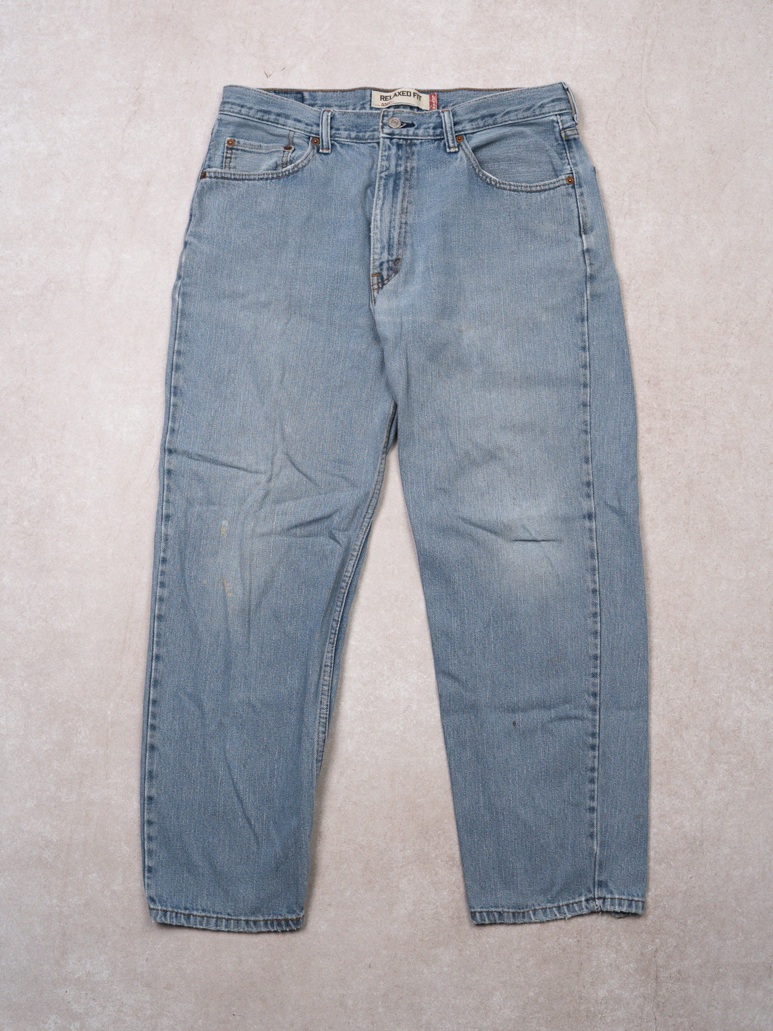 Vintage Light Blue 550 Relax Fit Levi Jeans (34 x 30)