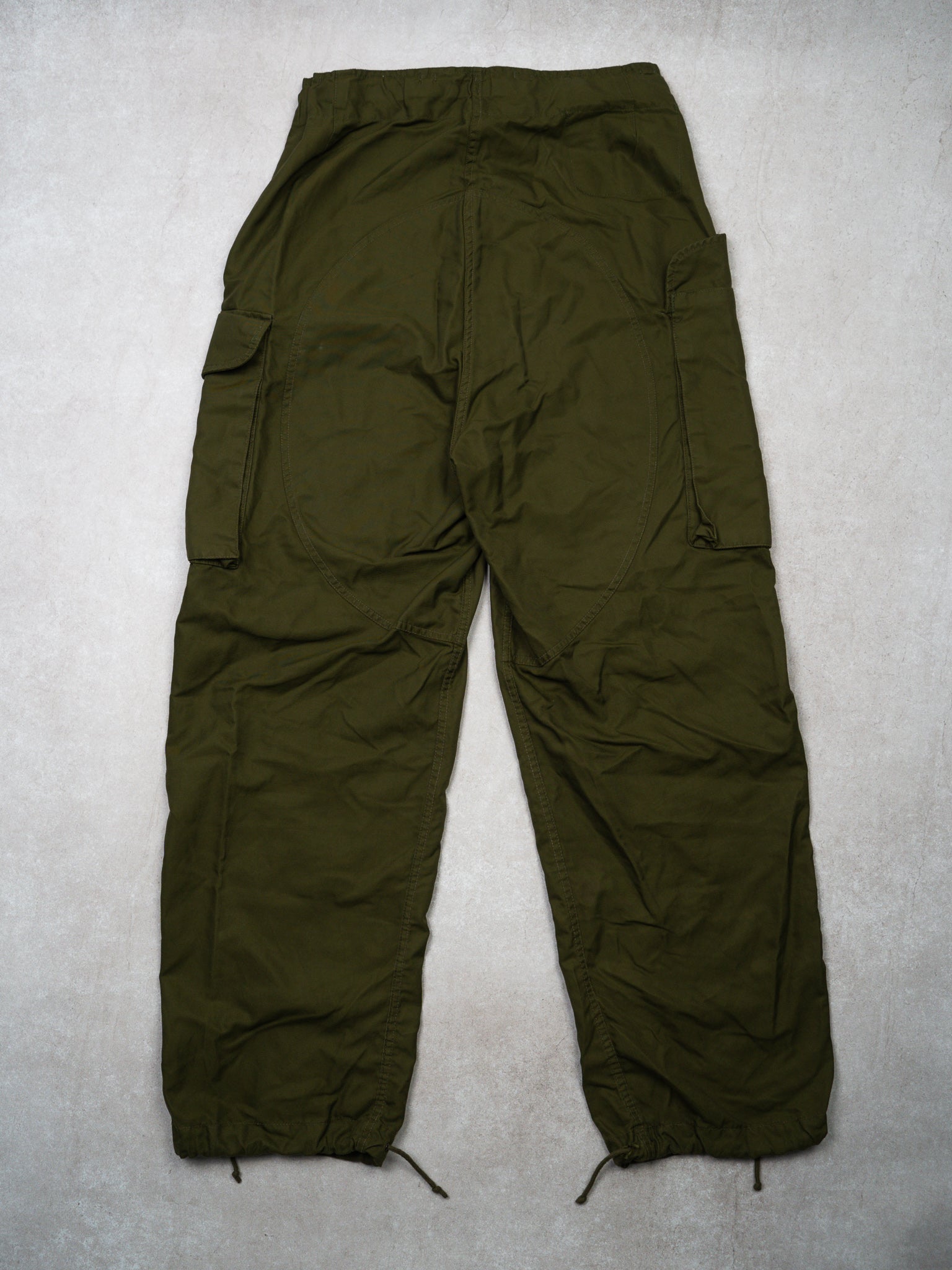 Vintage '89 Adjustable Green Army Windproof Parachute Pants (26-33 x 31)