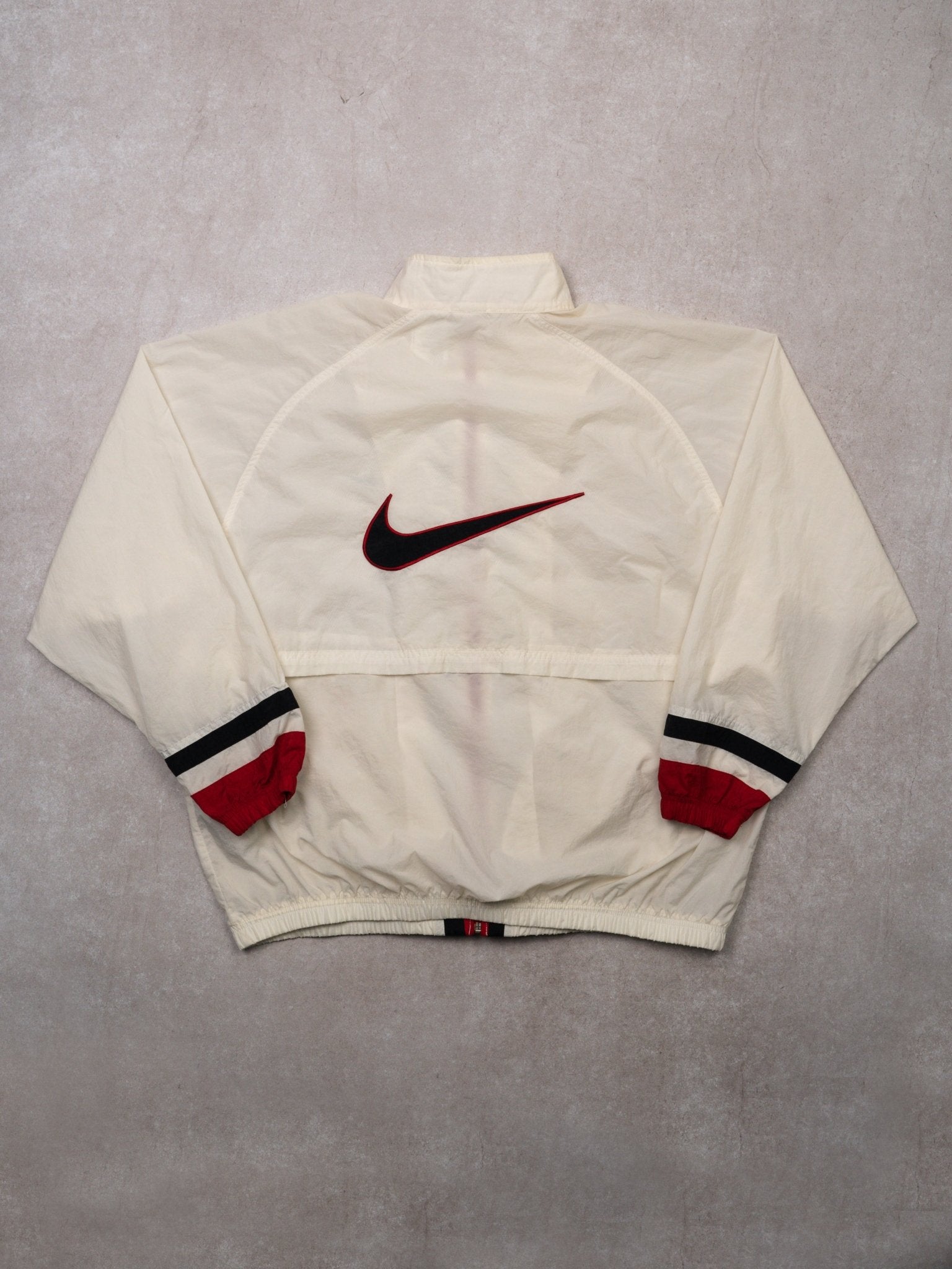 Vintage 90s White + Red + Black Nike Windbreaker (L)