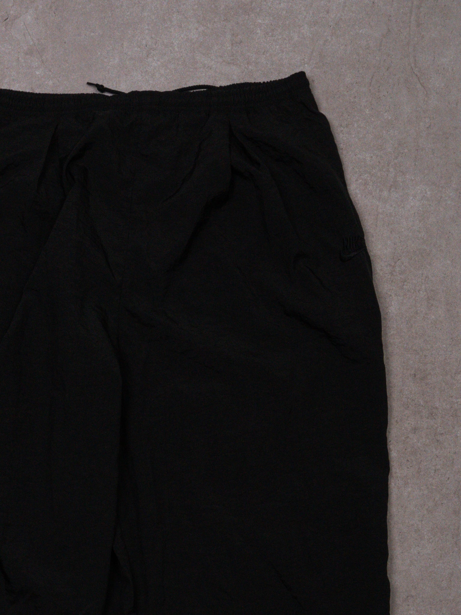 Vintage Black Nike Essential Windbreaker Pants (M/L)