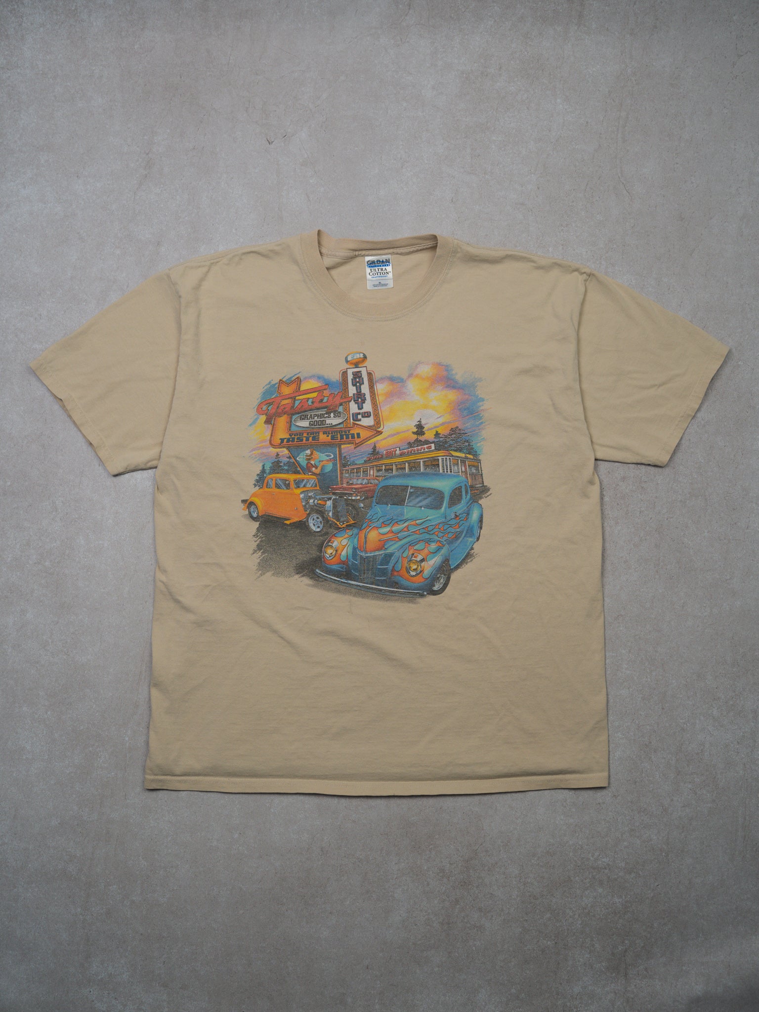 Vintage Beige Tasty Car Graphic Tee (L)