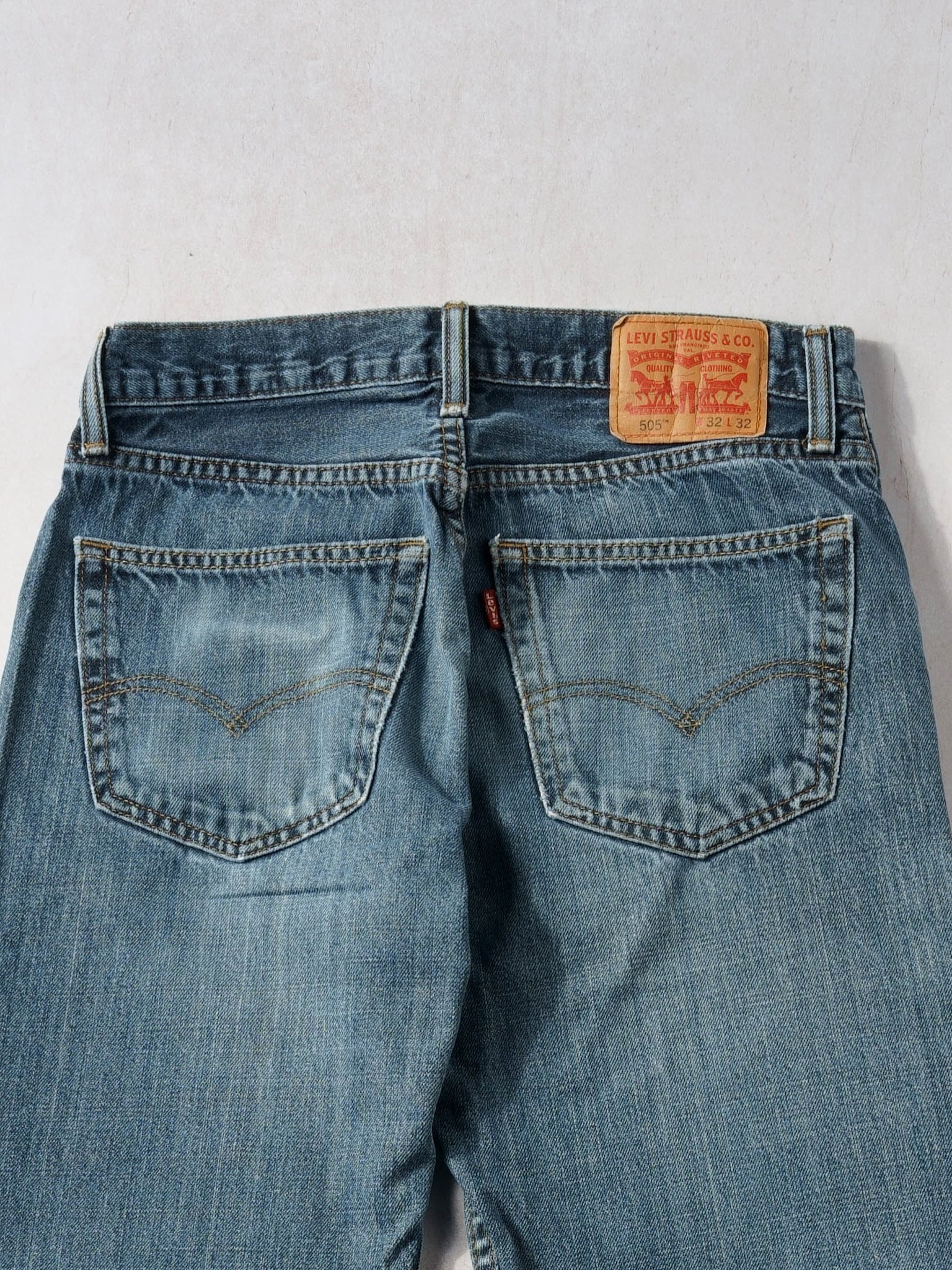 Vintage 90s Dark Blue Levi's 505 Denim Jeans (32x32)