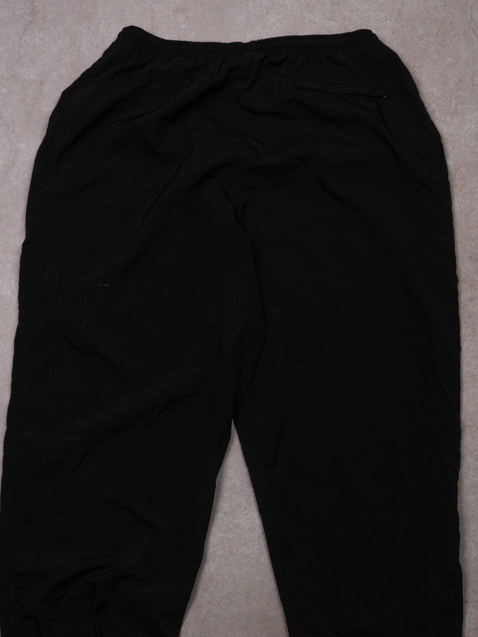 Vintage Black Nike Essential Windbreaker Pants (M/L)
