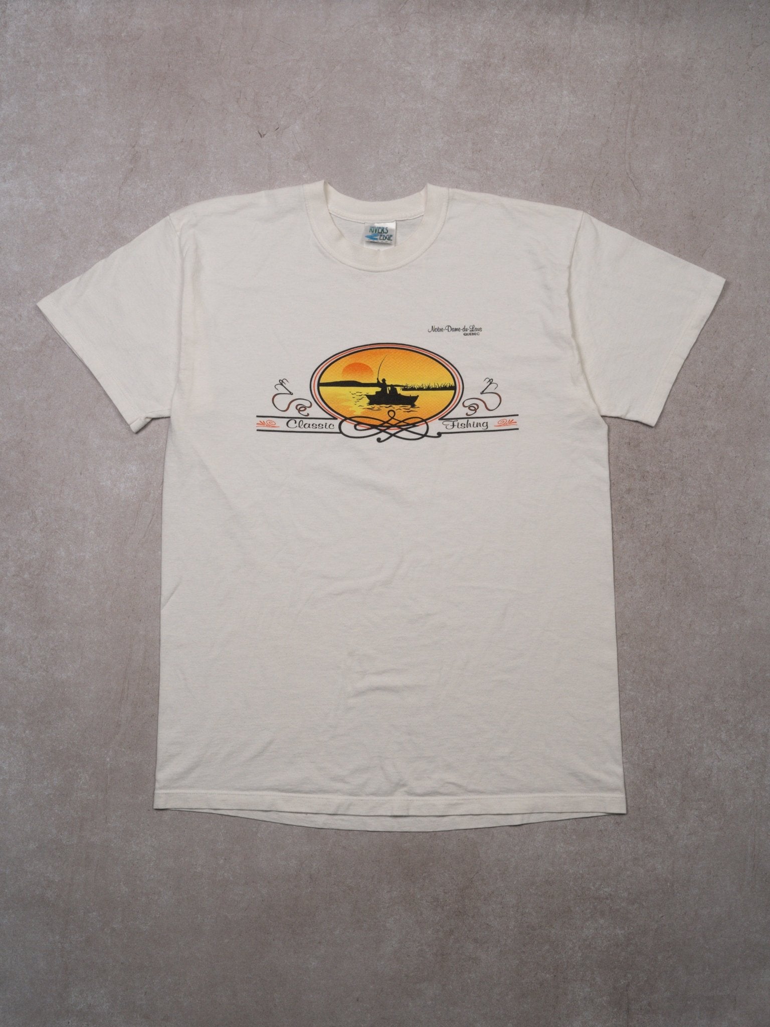 Vintage 90s White Notre Dame Du Laus Quebec Fishing Tee (M/L)