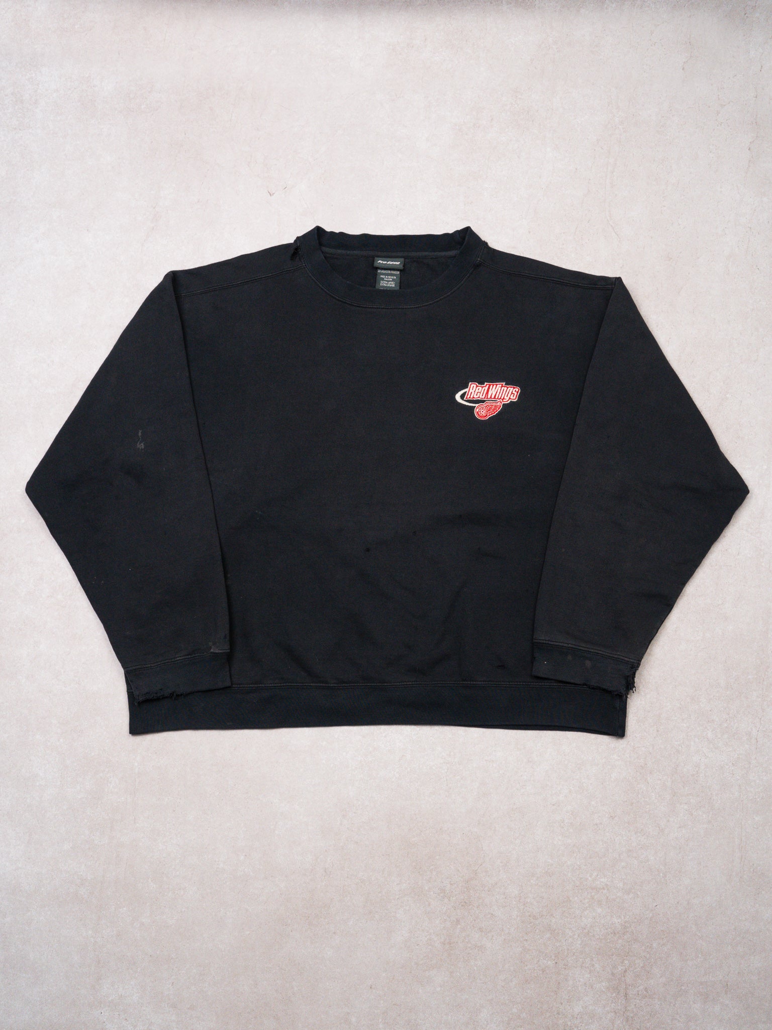 Vintage 90s Black Red Wings Embroidered Crewneck (XL)