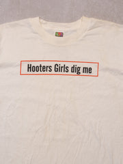 Vintage 90s Hooters Girls Dig Me Tee (M/L)