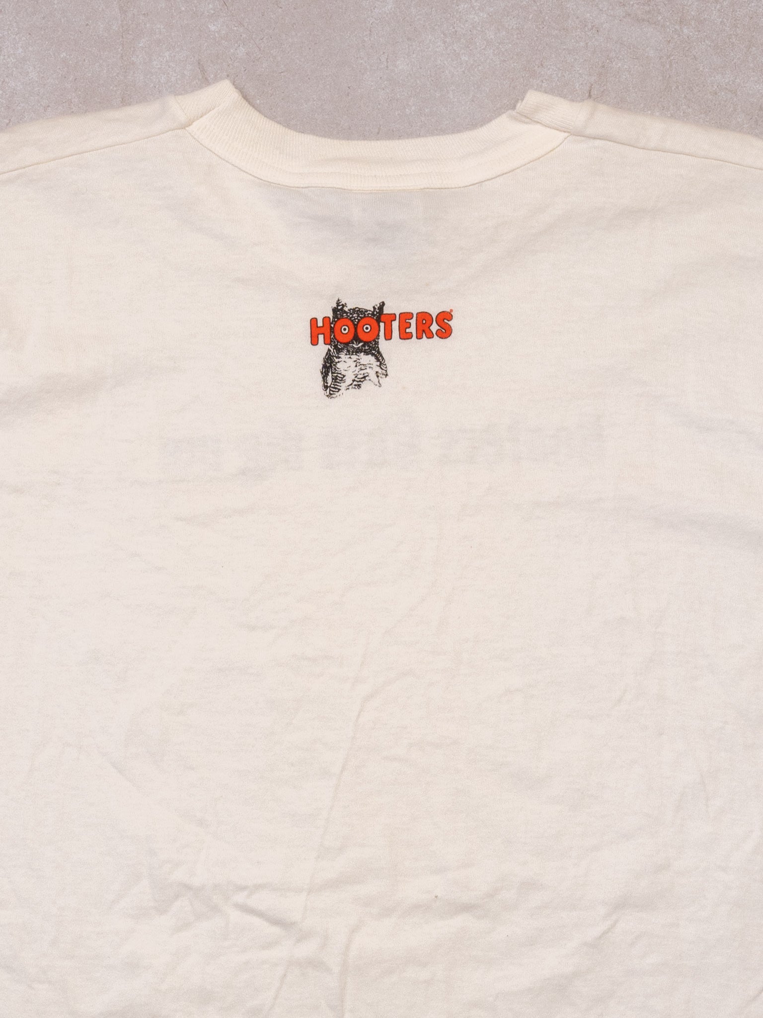 Vintage 90s Hooters Girls Dig Me Tee (M/L)