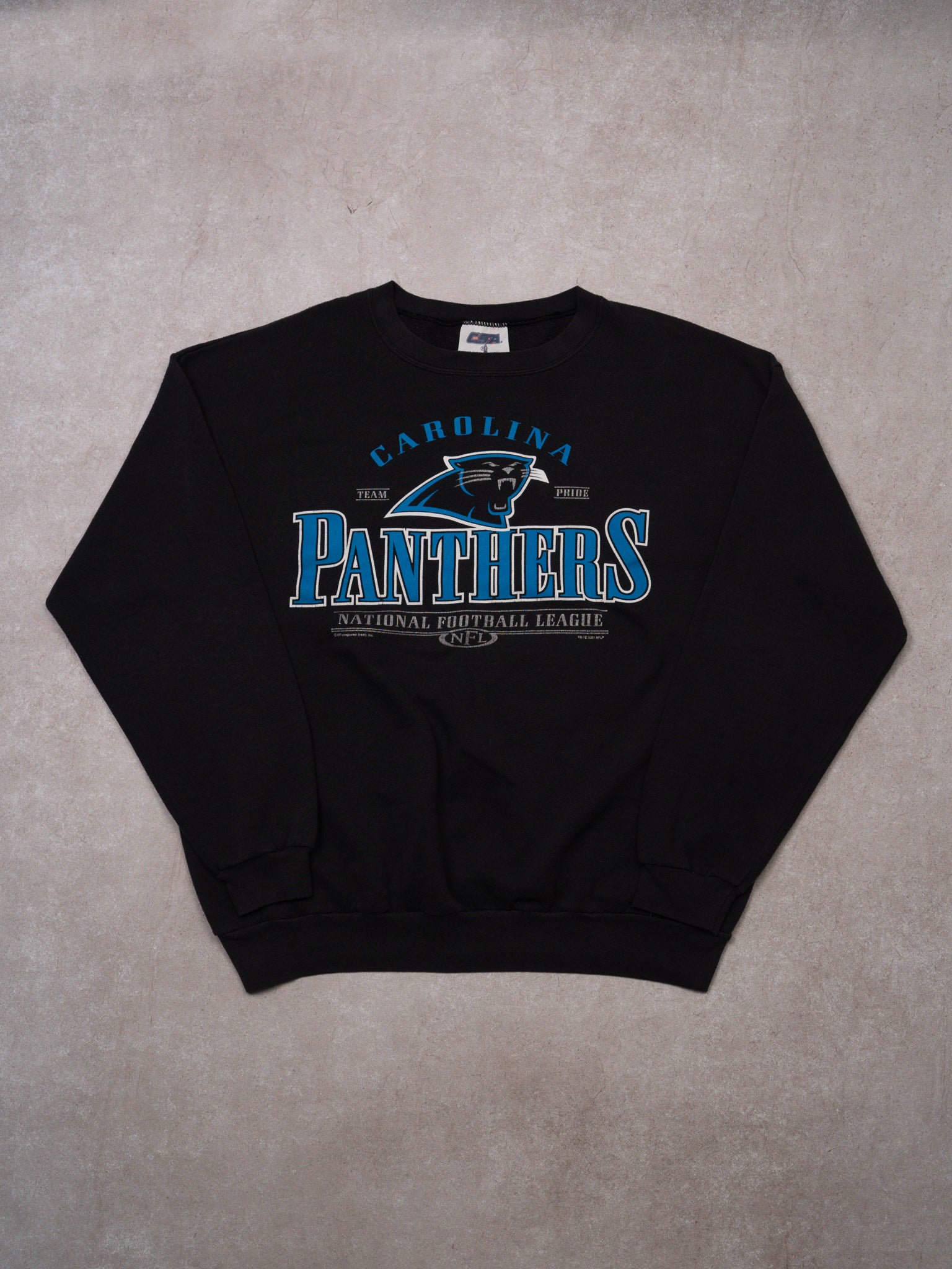 Vintage Faded Black '01 Carolina Panthers NFL Crewneck (XL)