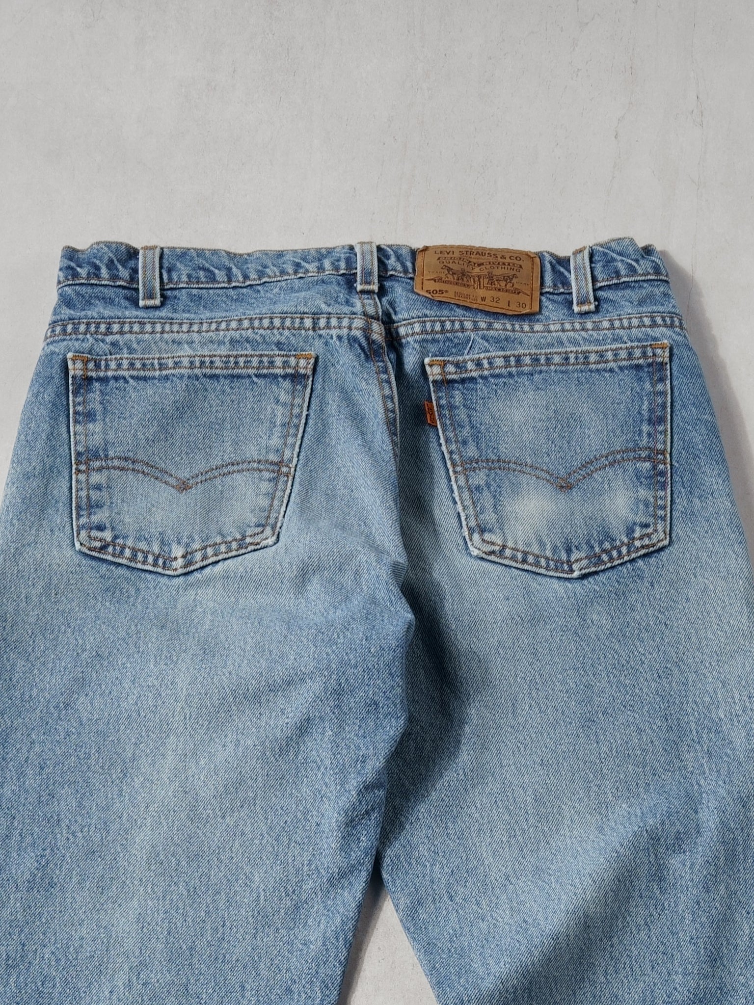 Vintage 80s Blue Levi's 505 Denim Jean (32x30)