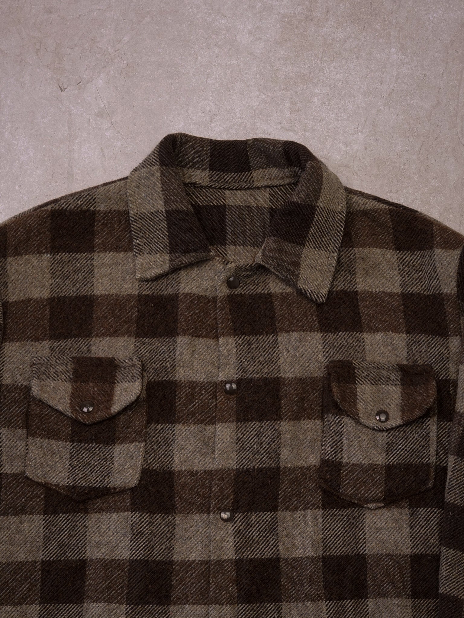 Vintage 90s Chocolate + Mocha Plaid Wool Flannel (XL)
