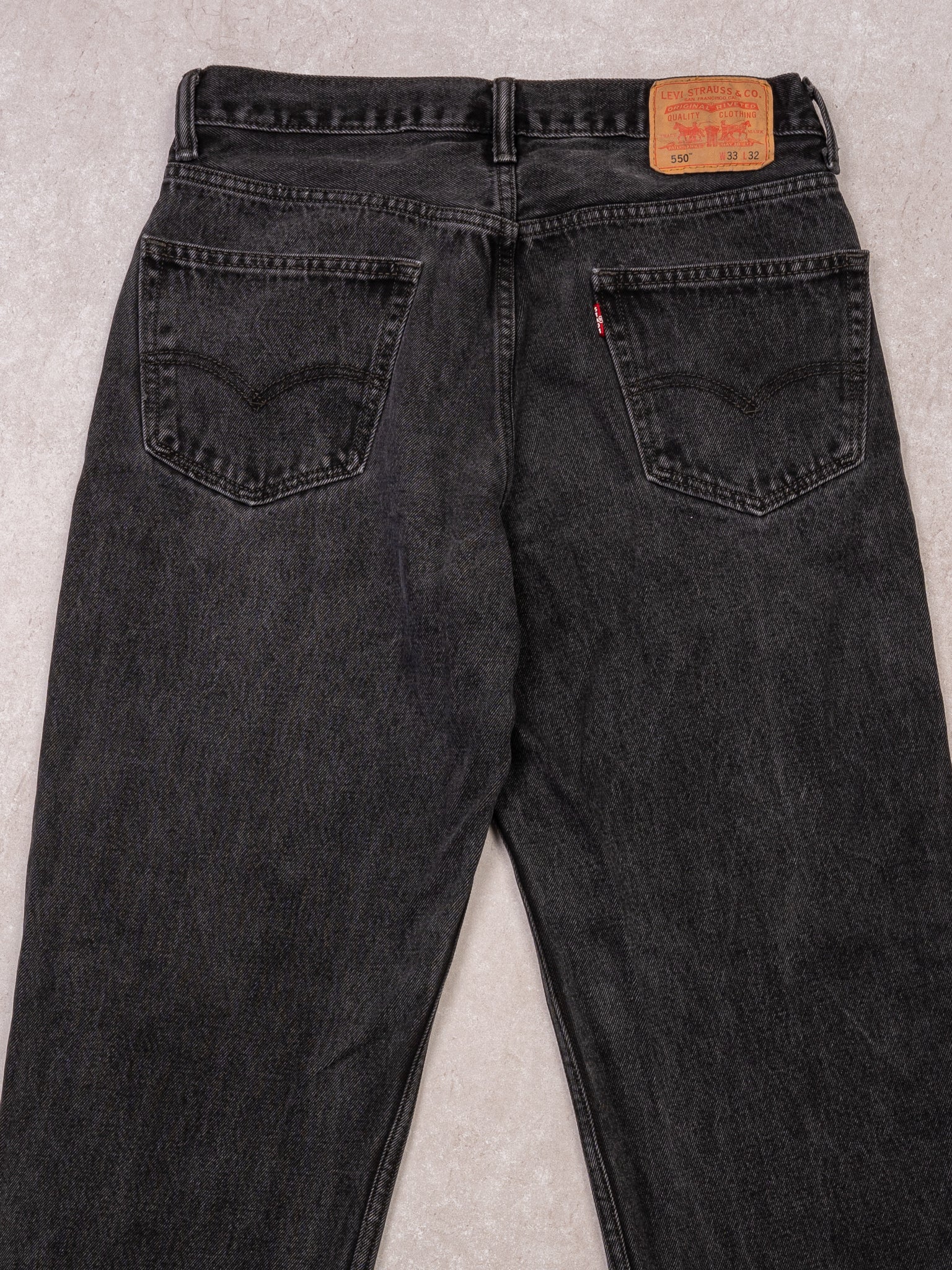 Vintage Black 550 Relax Fit Levi Jeans (32 x 31)
